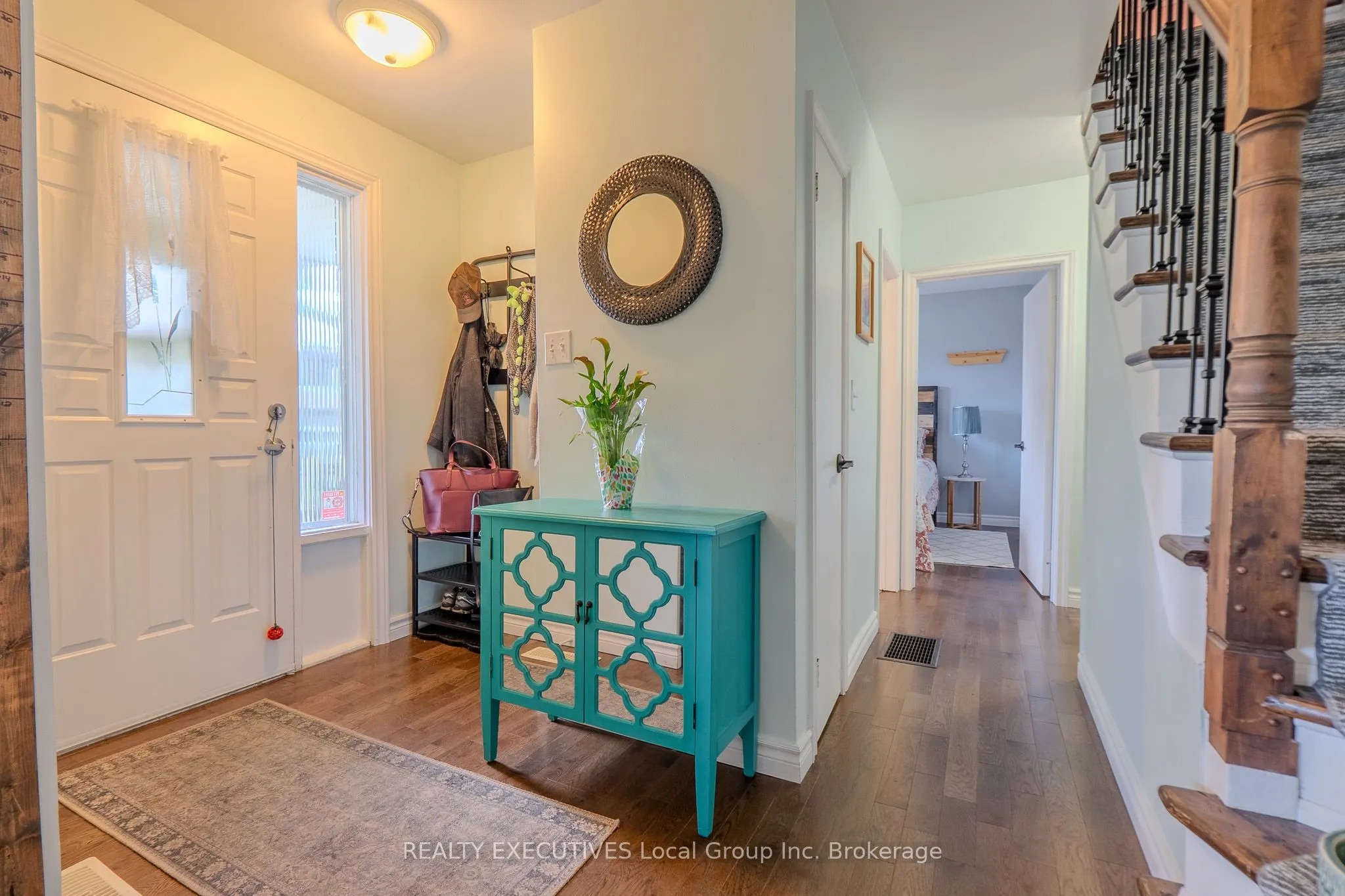271 Lakeside Drive