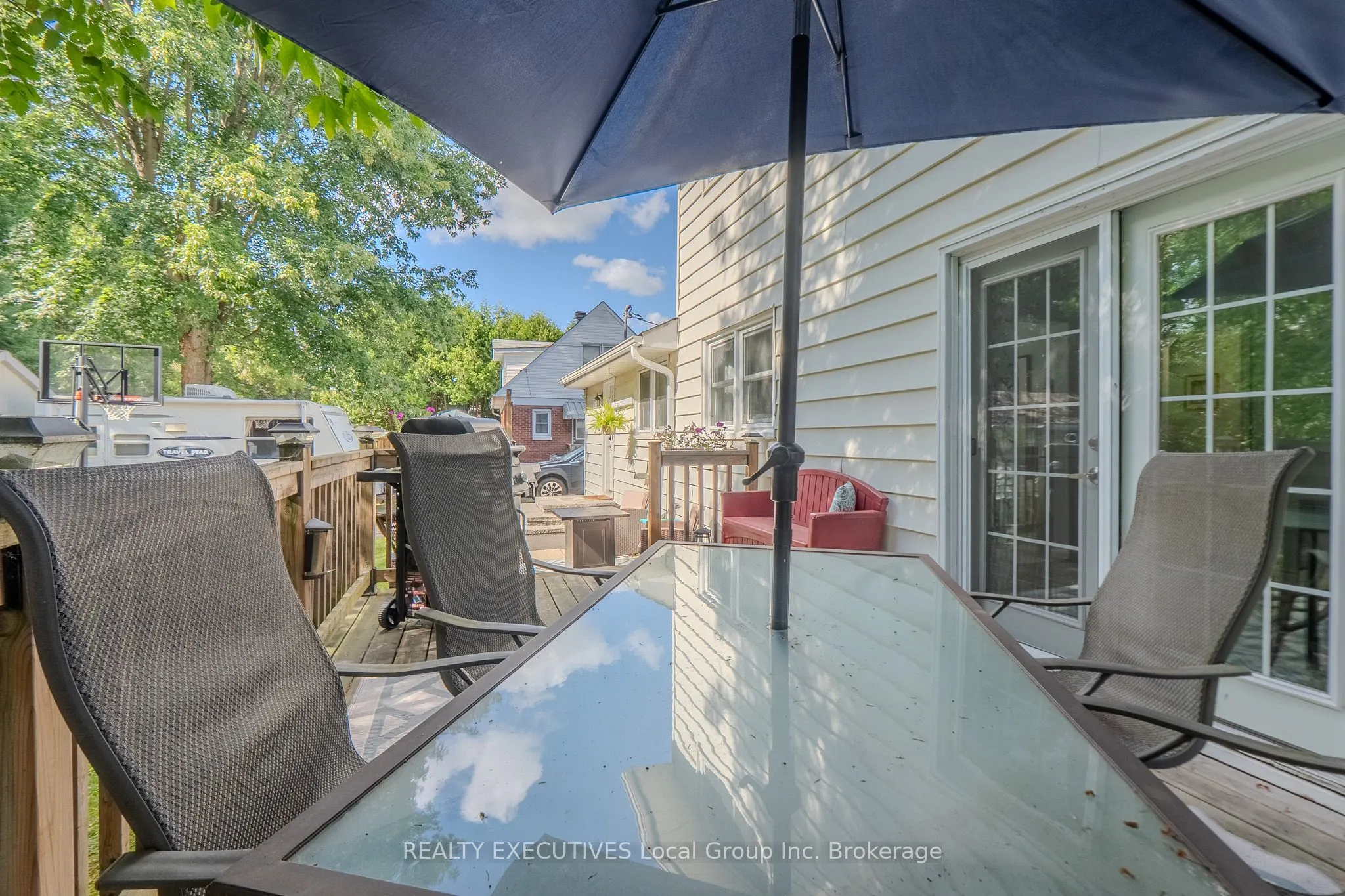 271 Lakeside Drive