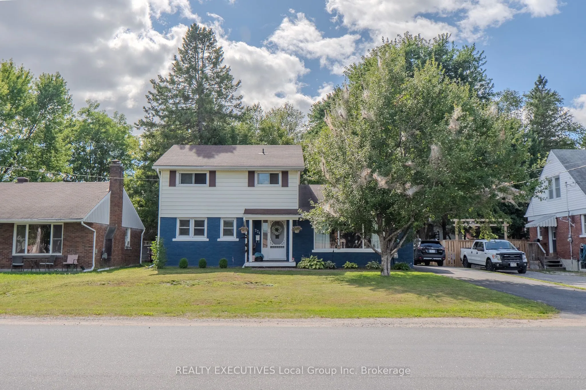 271 Lakeside Drive