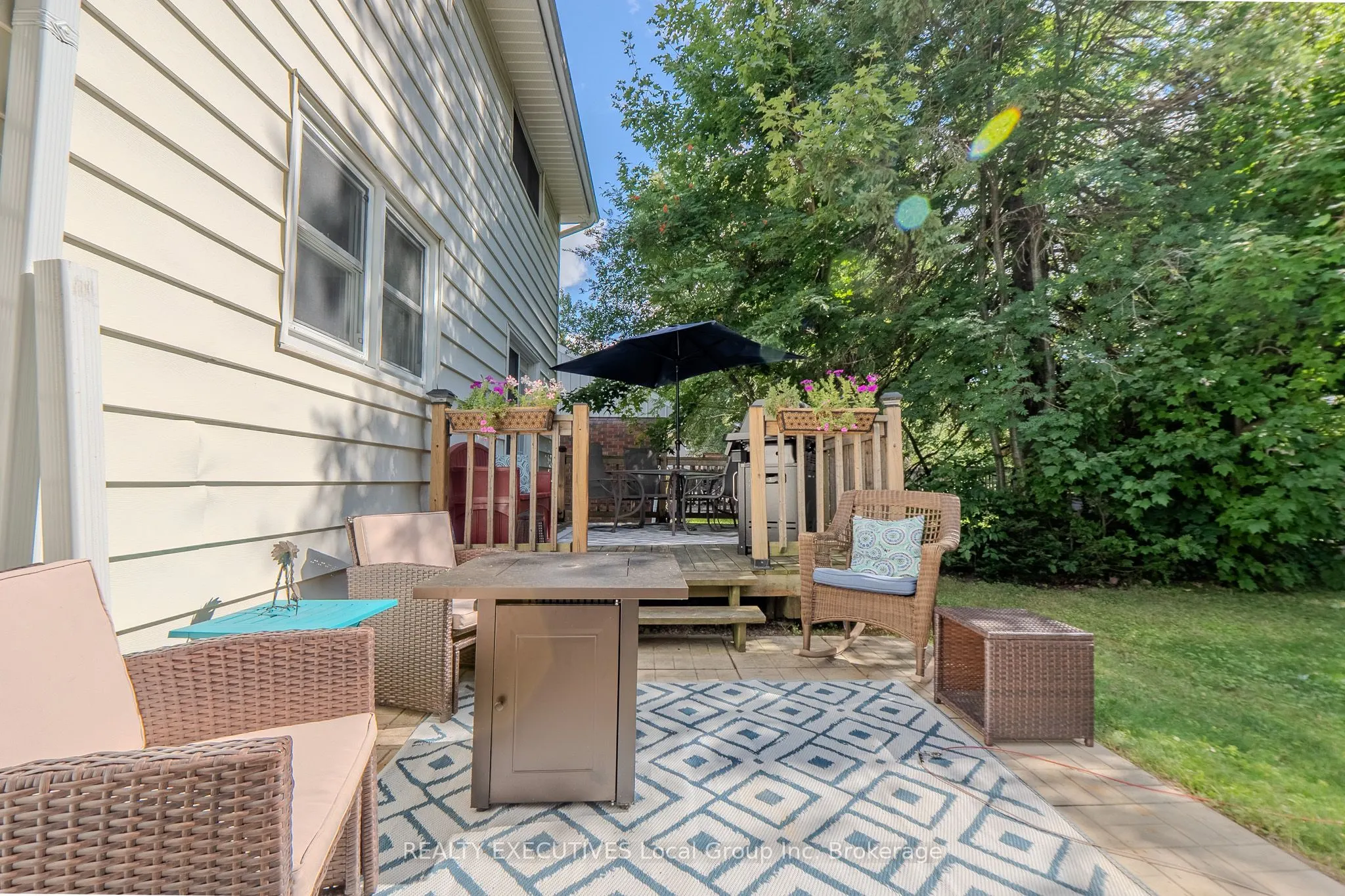 271 Lakeside Drive