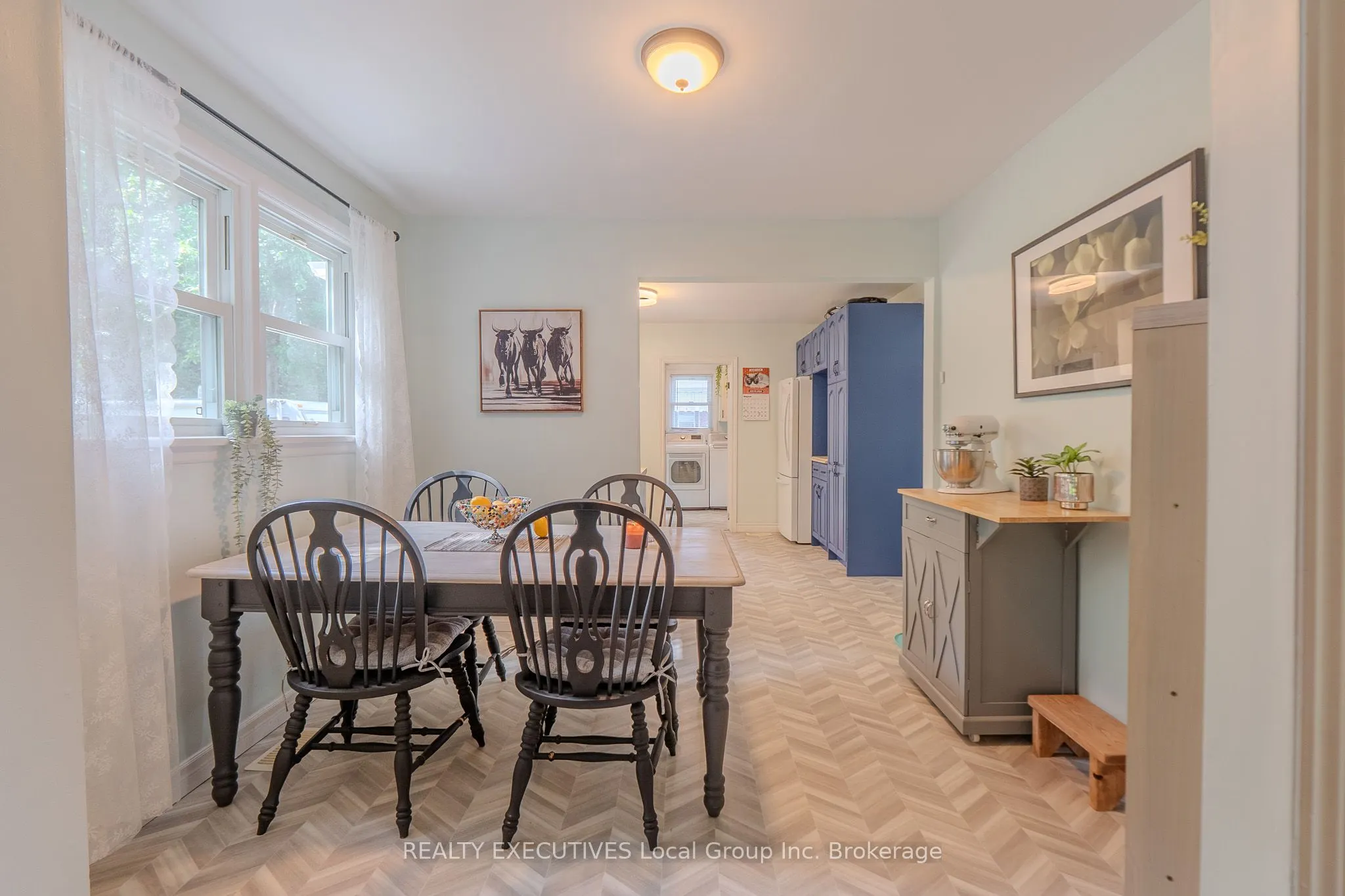 271 Lakeside Drive