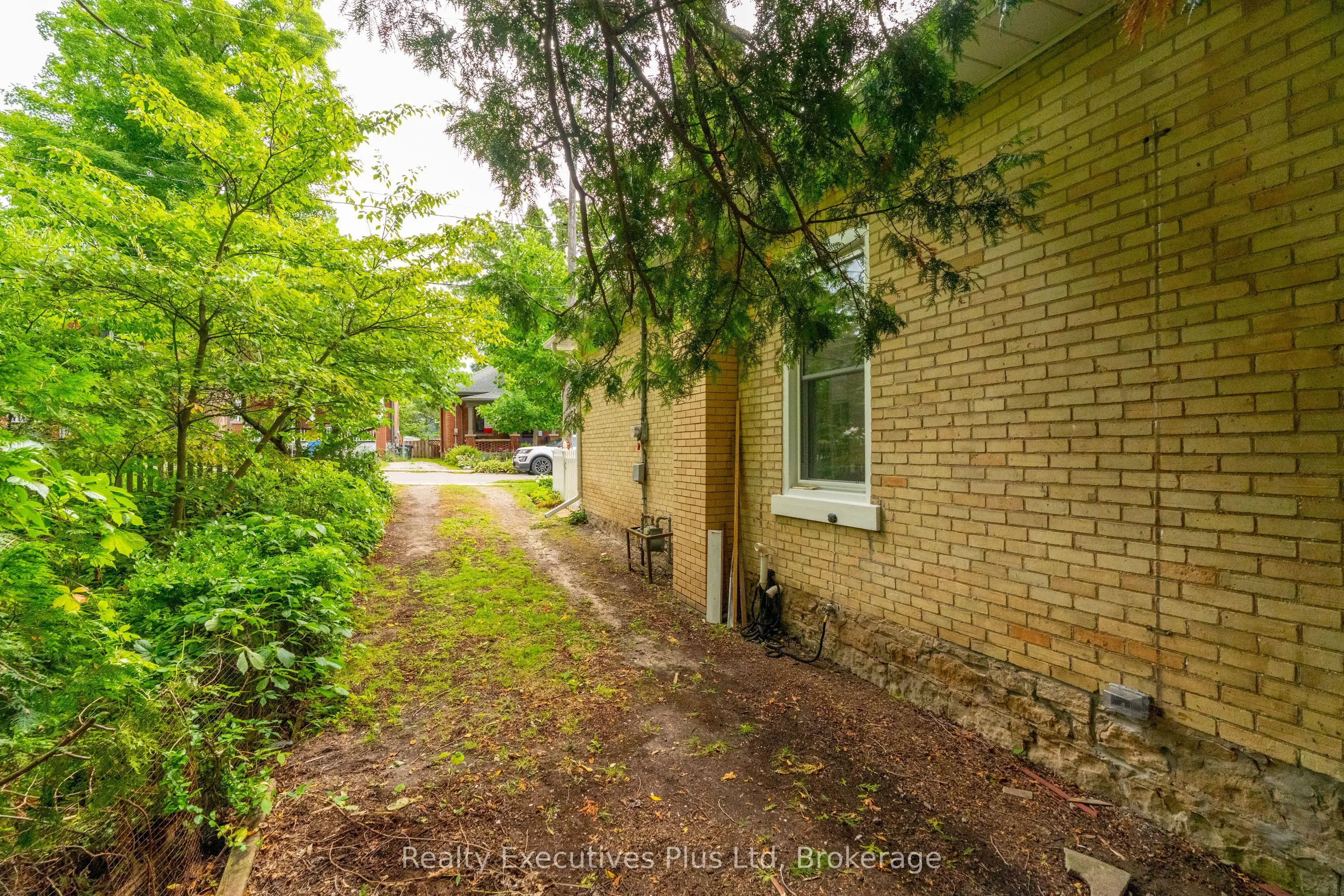 61 Hearn Avenue