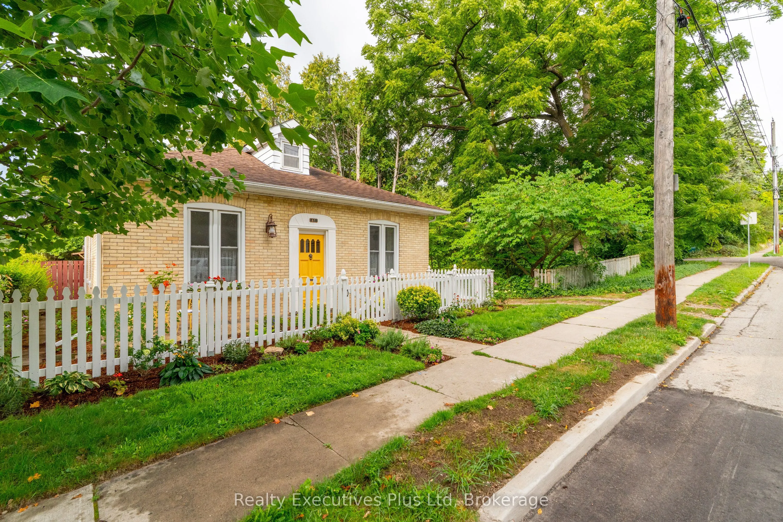 61 Hearn Avenue