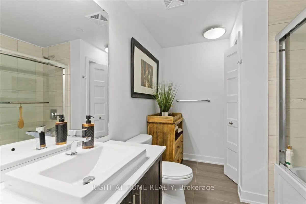 200 Inlet Private, #907