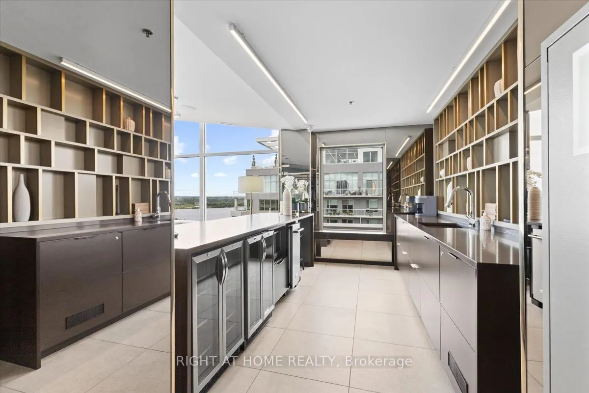 200 Inlet Private, #907