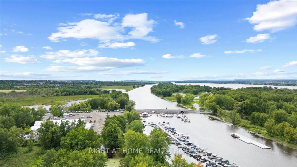 200 Inlet Private, #907