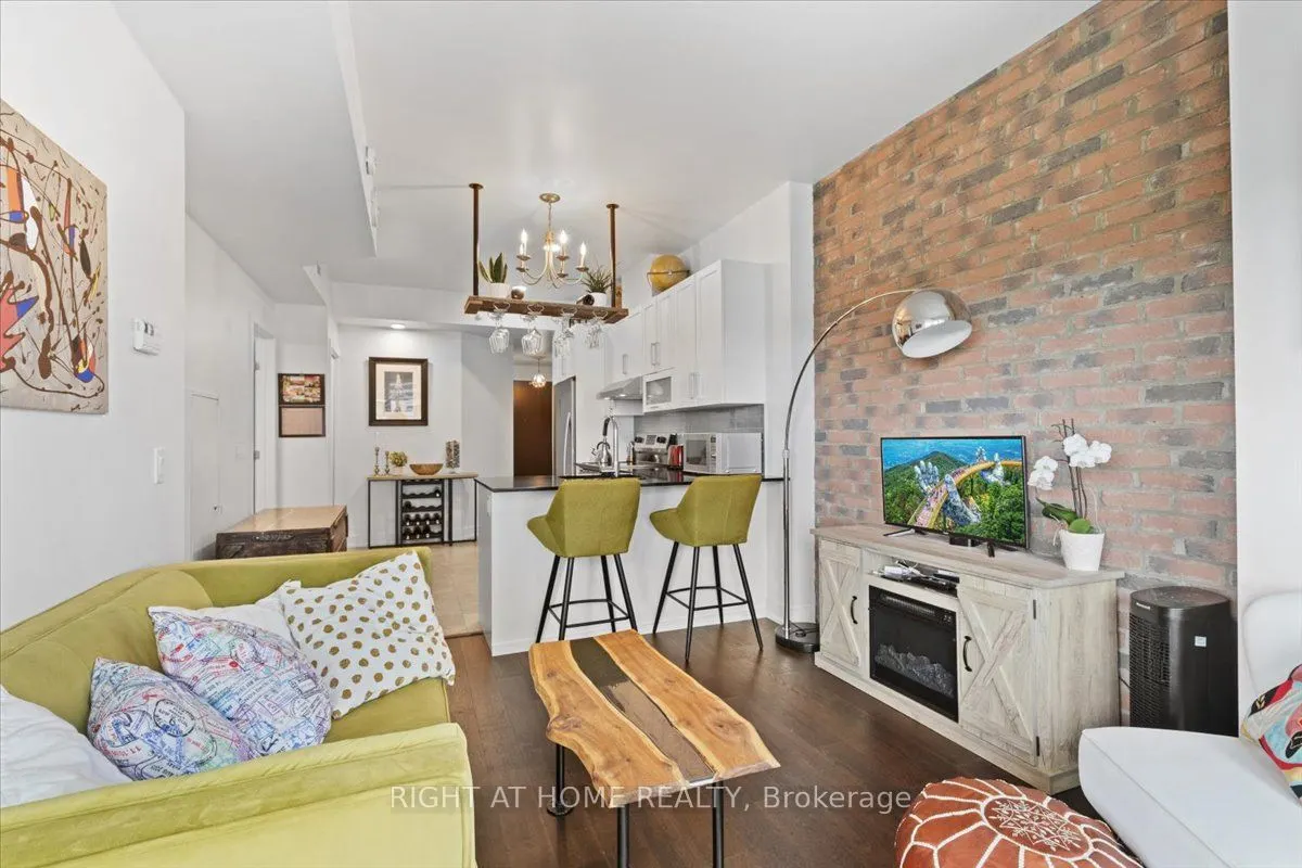 200 Inlet Private, #907