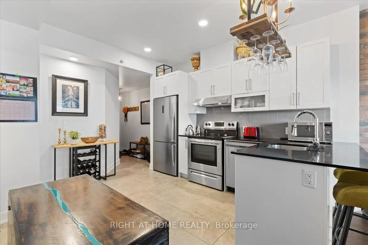 200 Inlet Private, #907