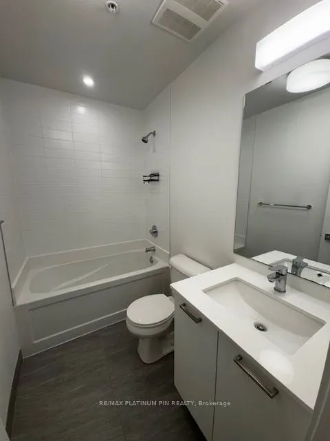 467 Charlton Avenue E, #503