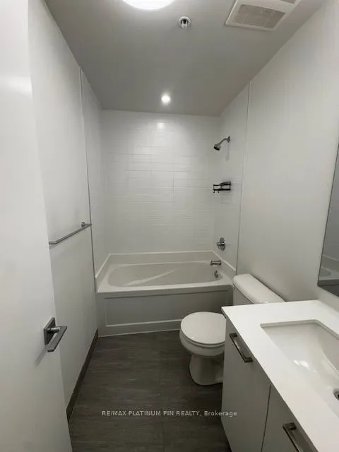 467 Charlton Avenue E, #503