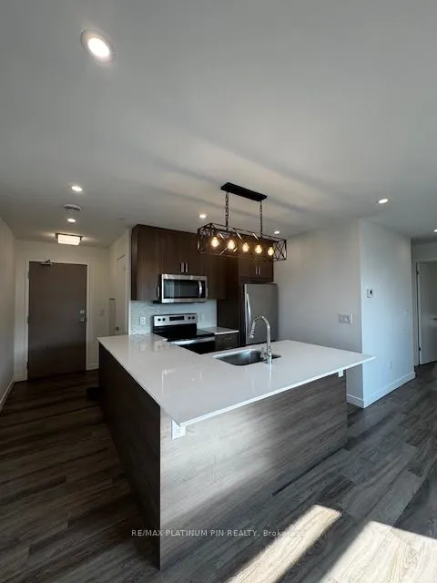 467 Charlton Avenue E, #503