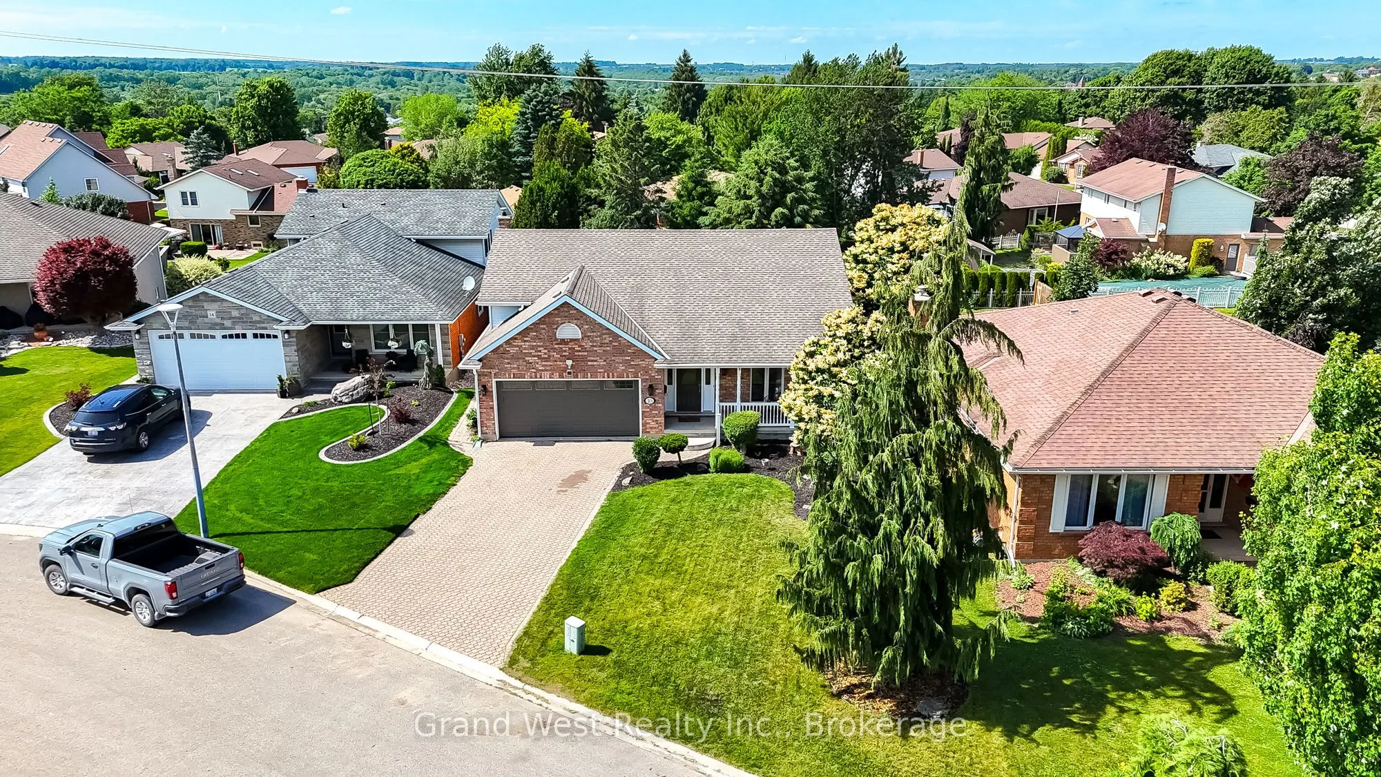 10 GLEN ABBEY Court