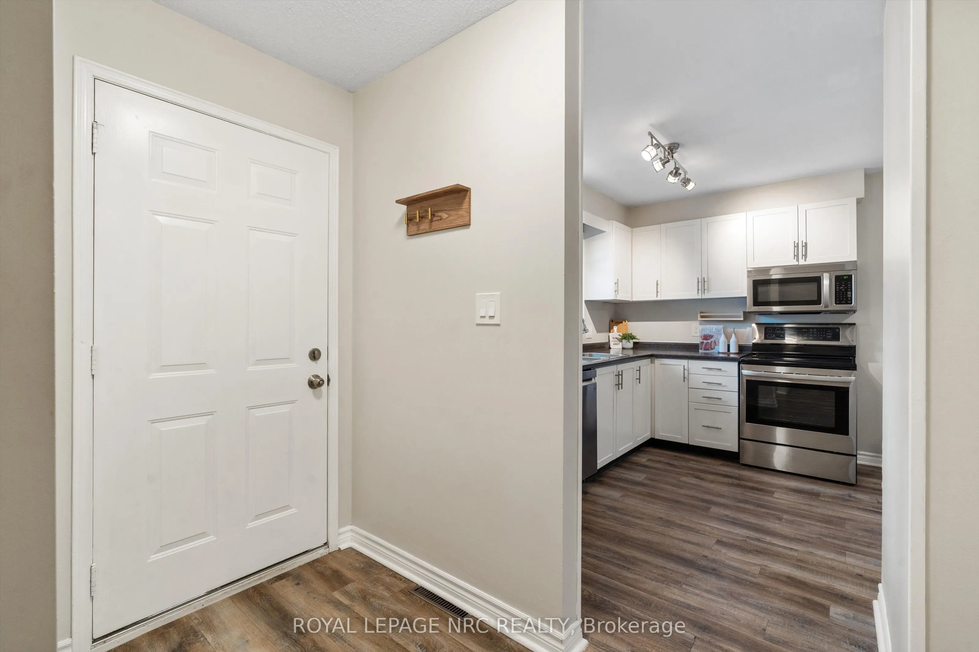 38 Elma Street, #9