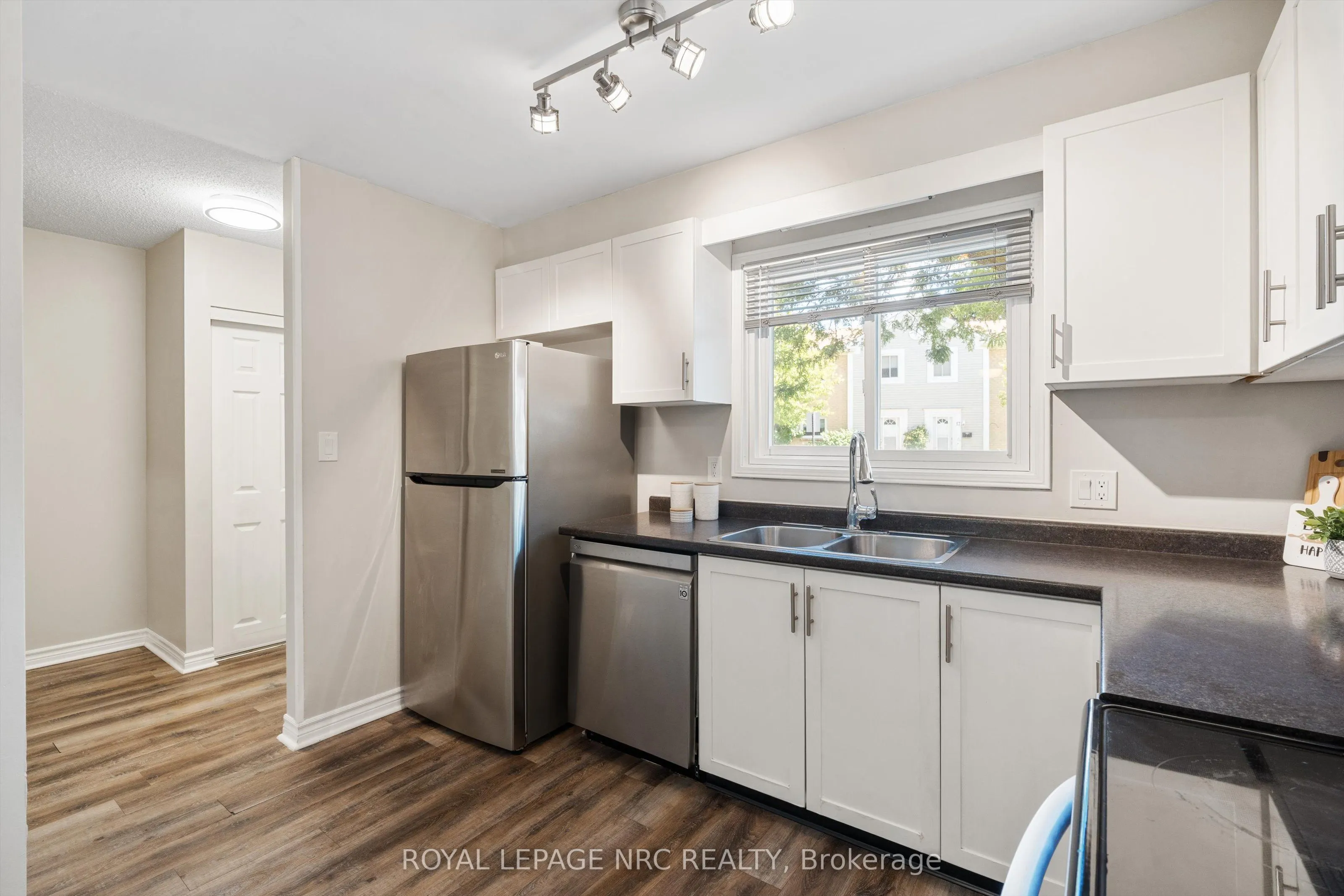 38 Elma Street, #9