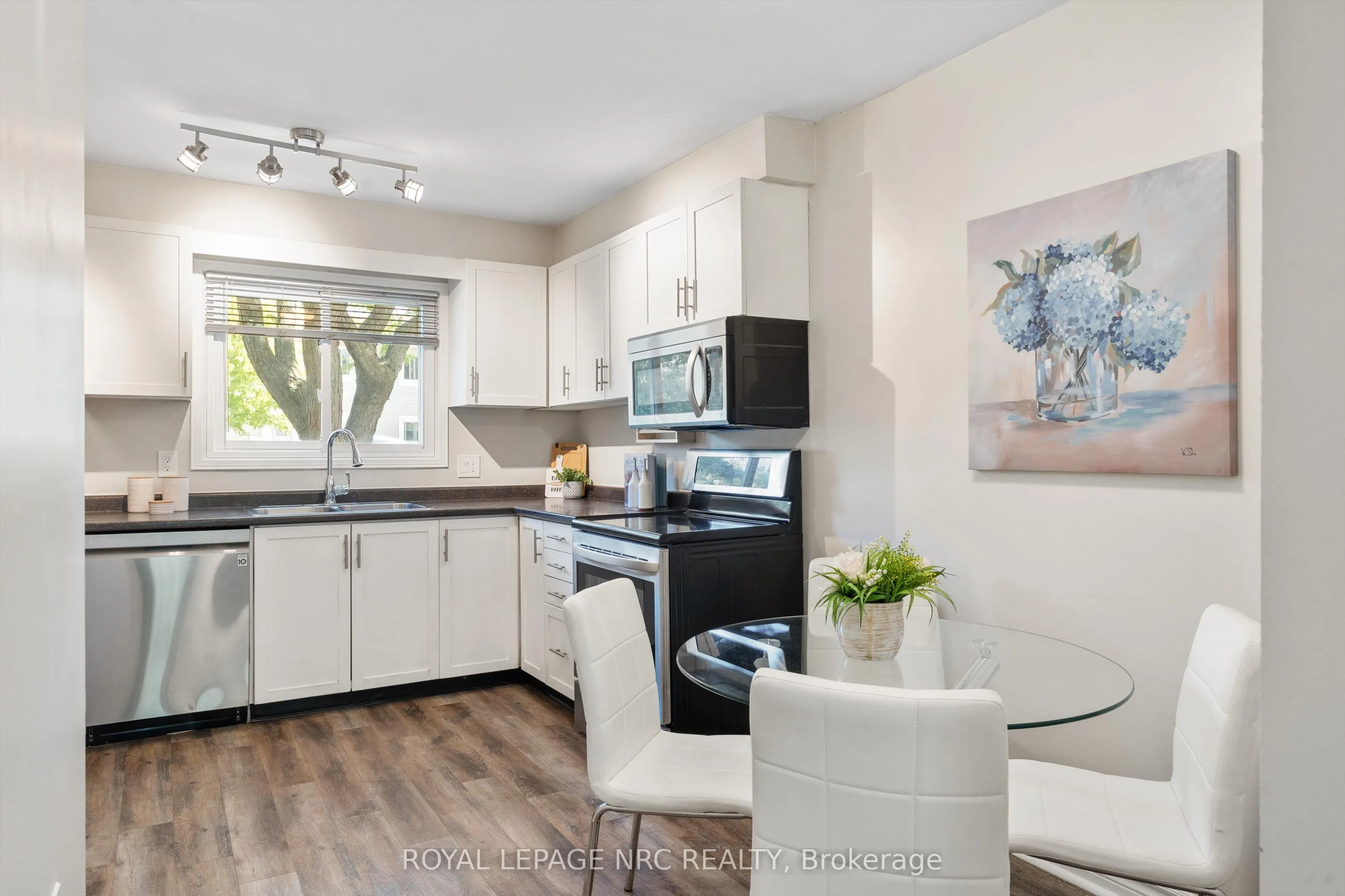 38 Elma Street, #9