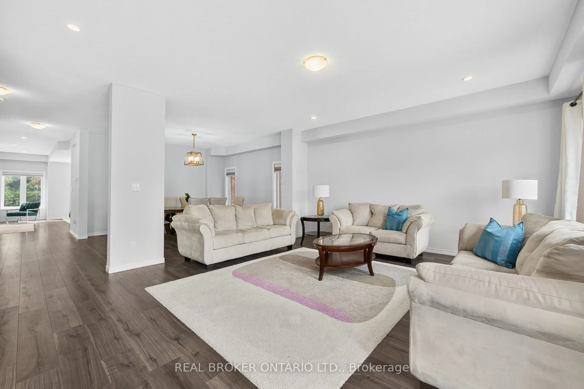 326 Moorlands Crescent