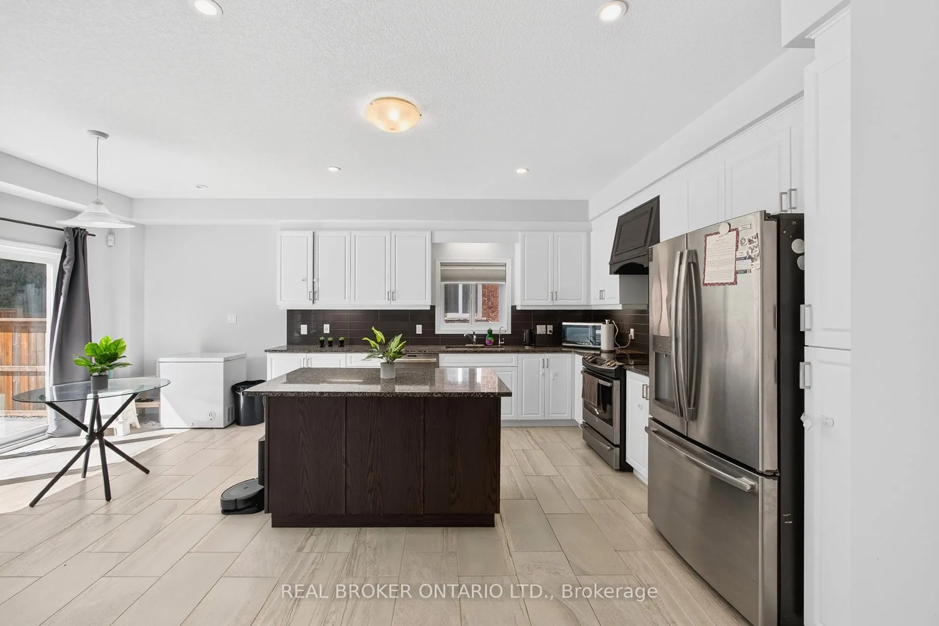 326 Moorlands Crescent