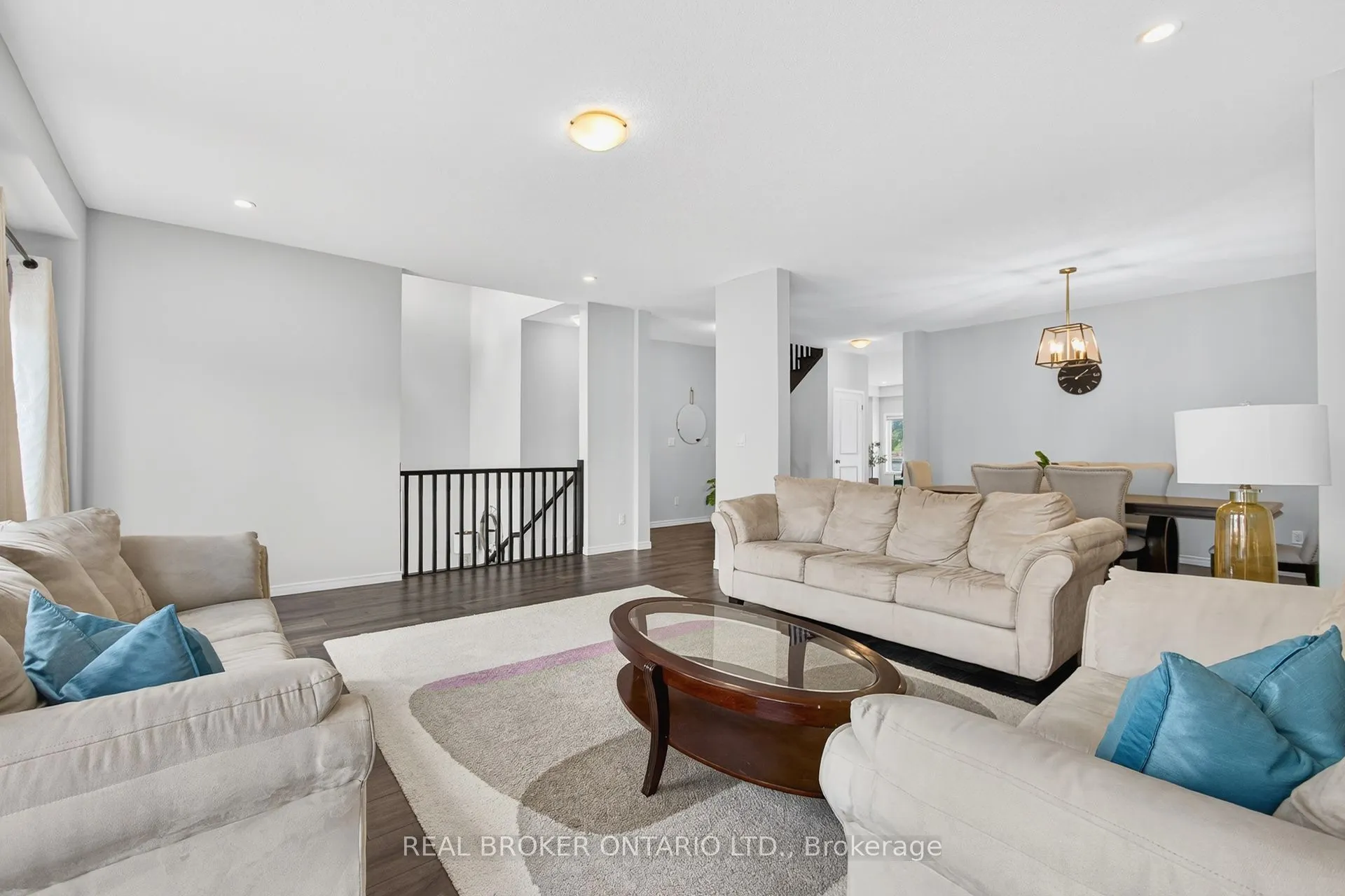 326 Moorlands Crescent