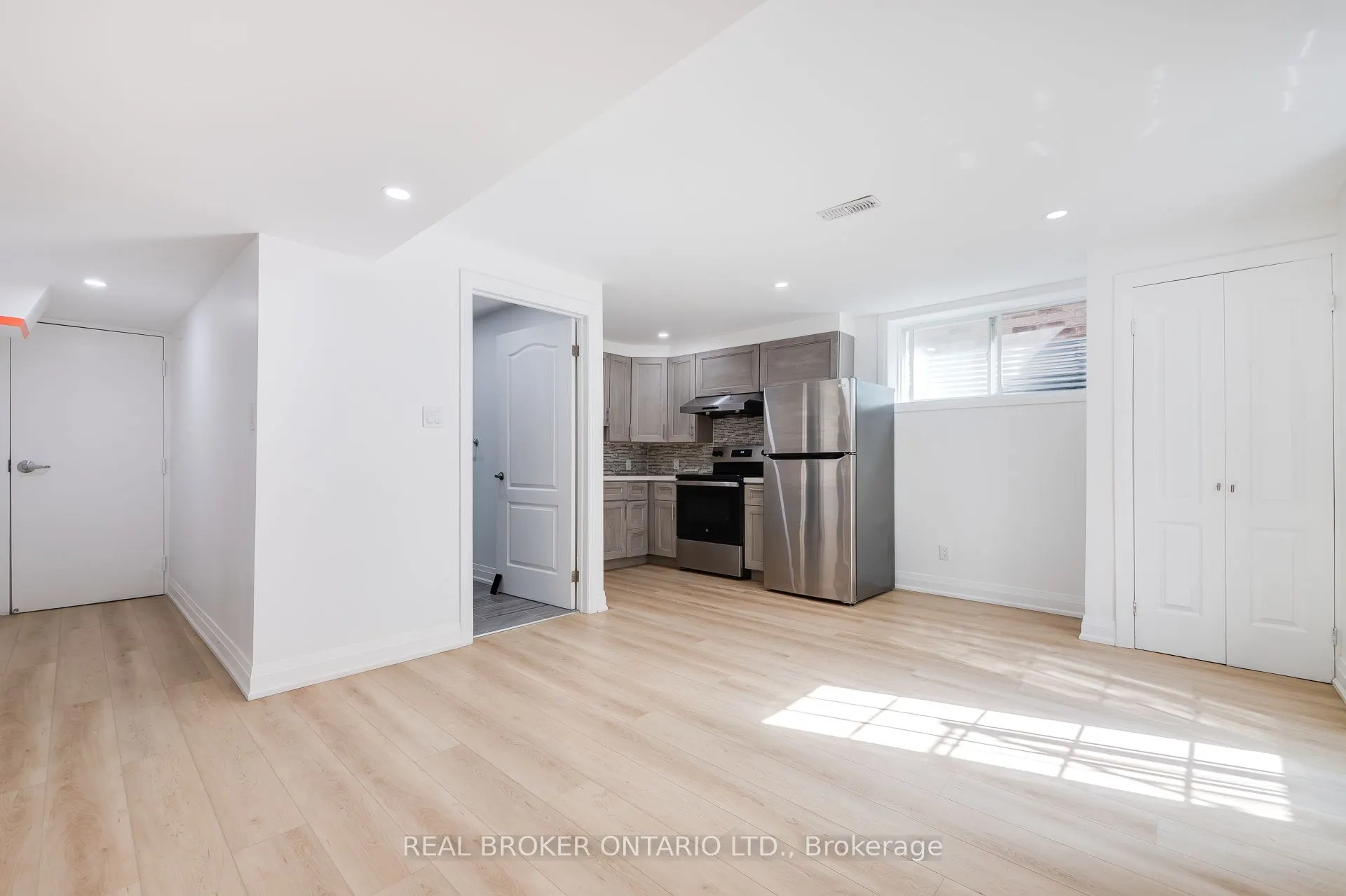 326 Moorlands Crescent