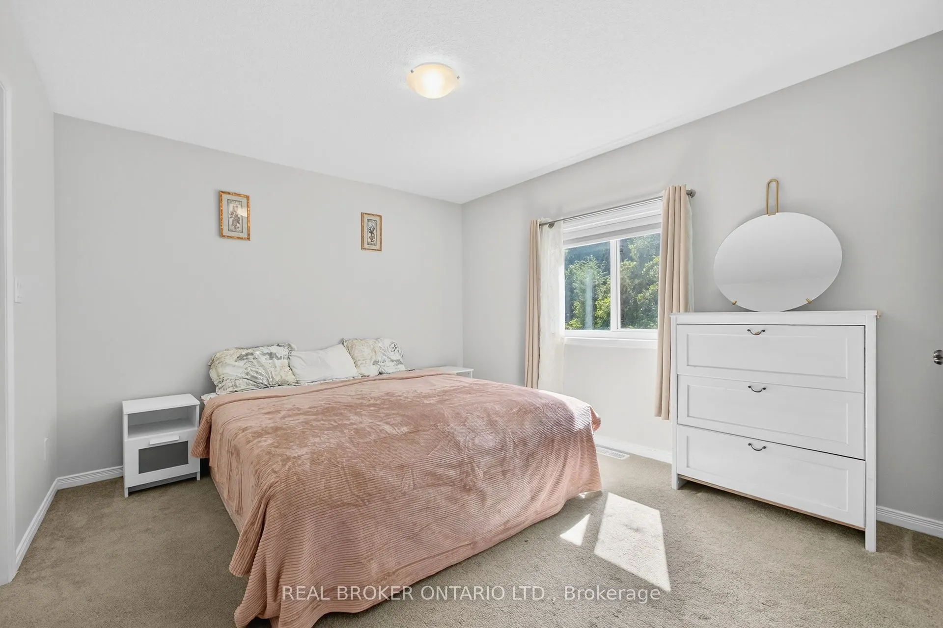 326 Moorlands Crescent