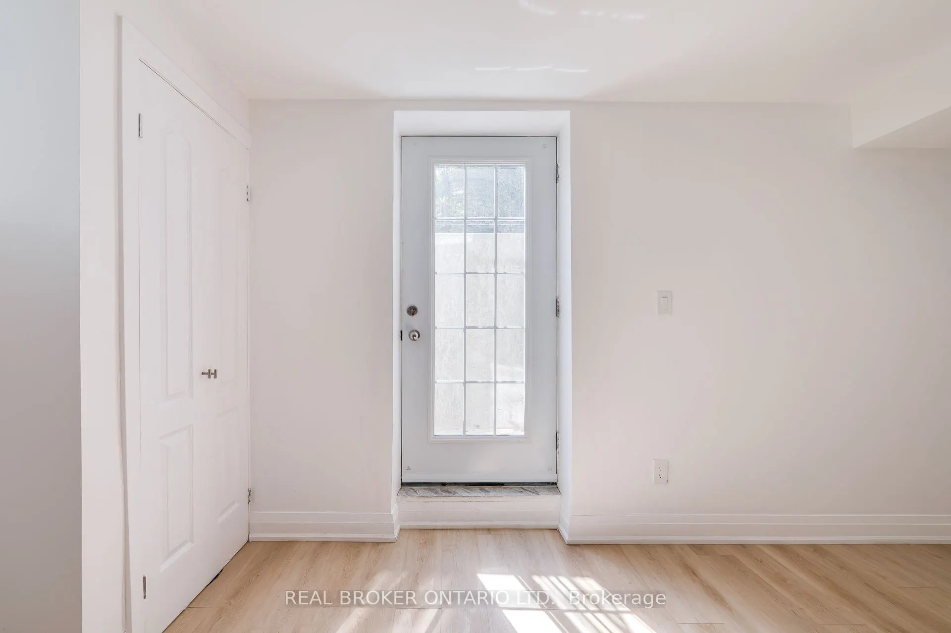 326 Moorlands Crescent