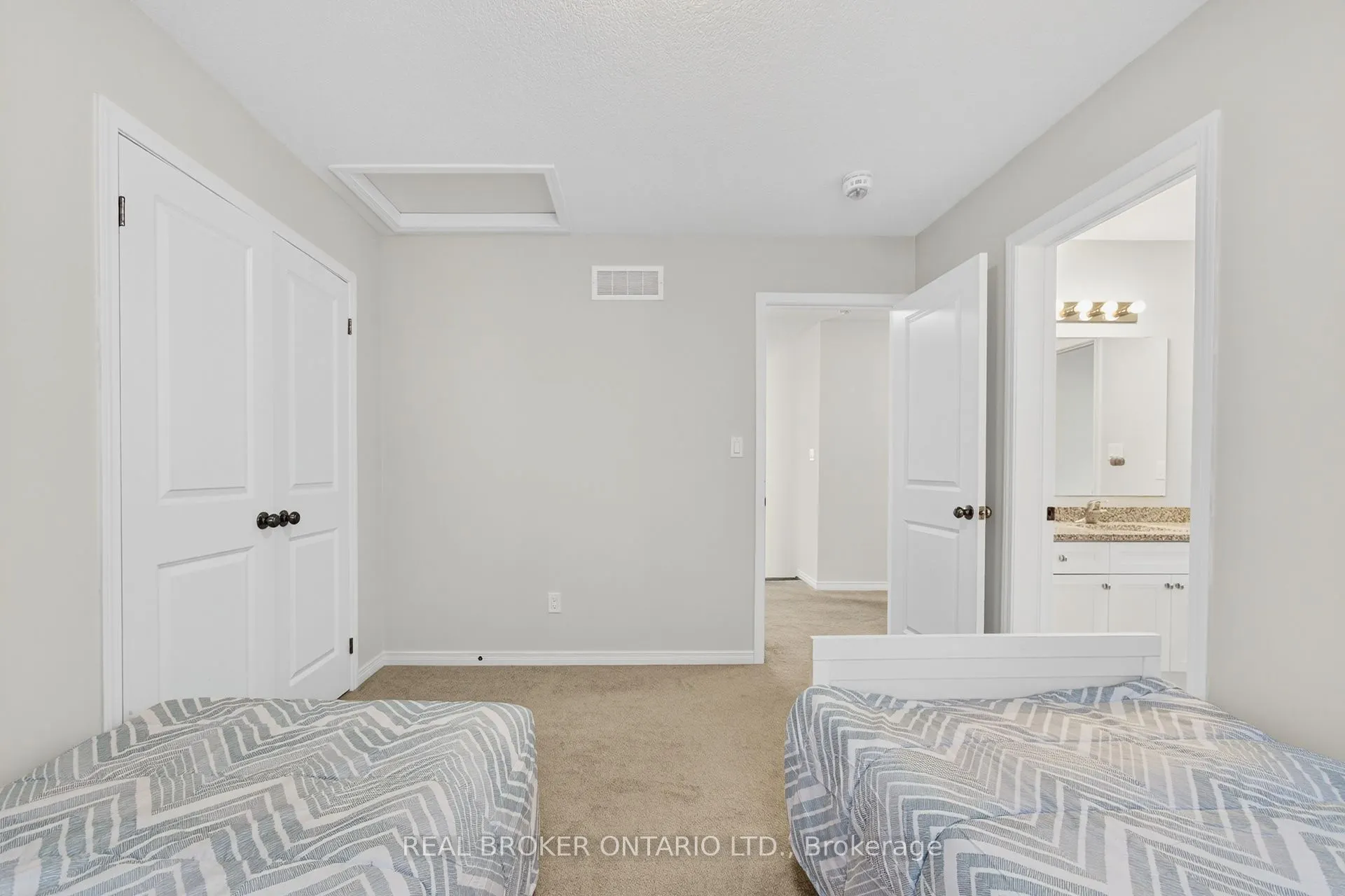 326 Moorlands Crescent