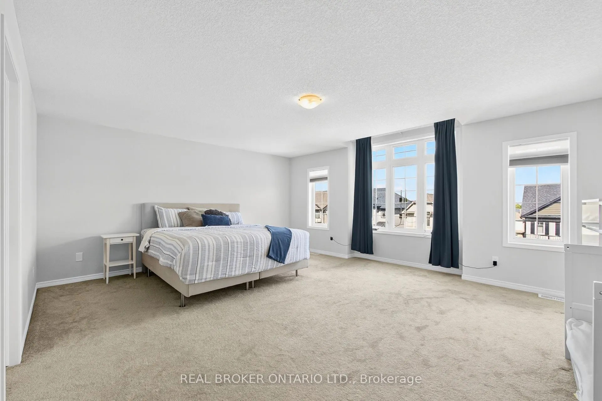 326 Moorlands Crescent