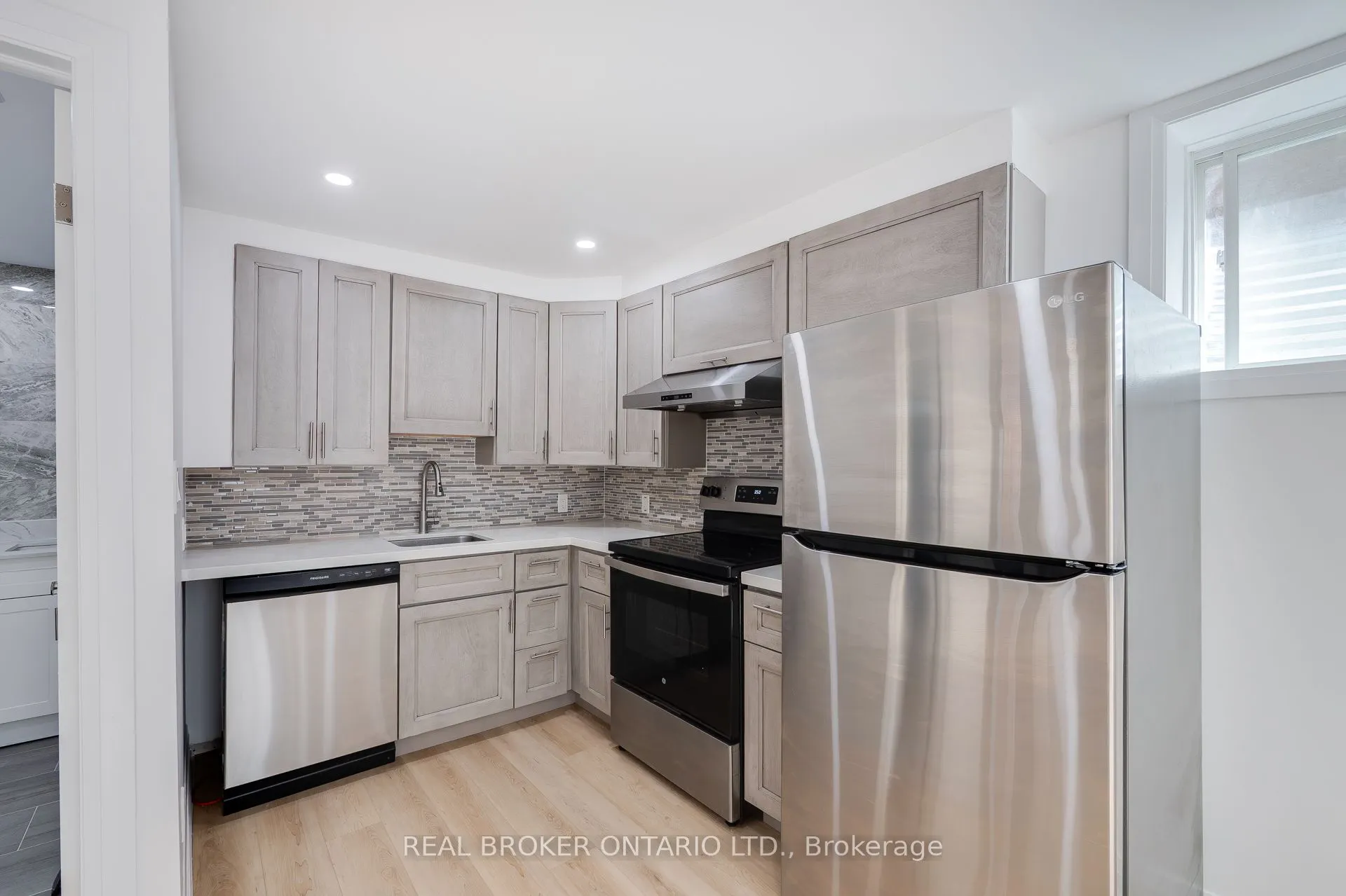 326 Moorlands Crescent