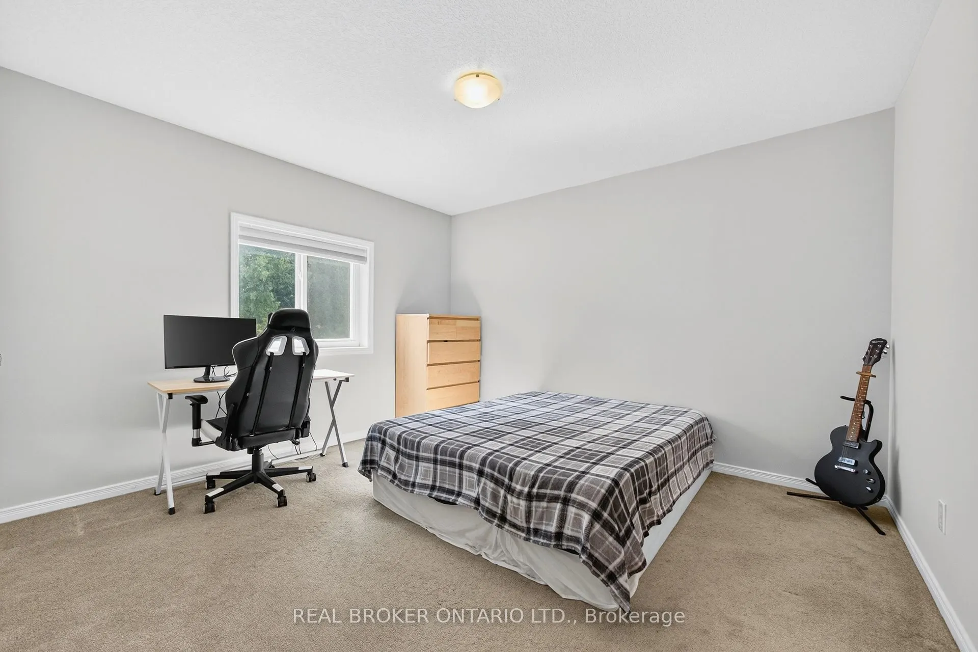 326 Moorlands Crescent