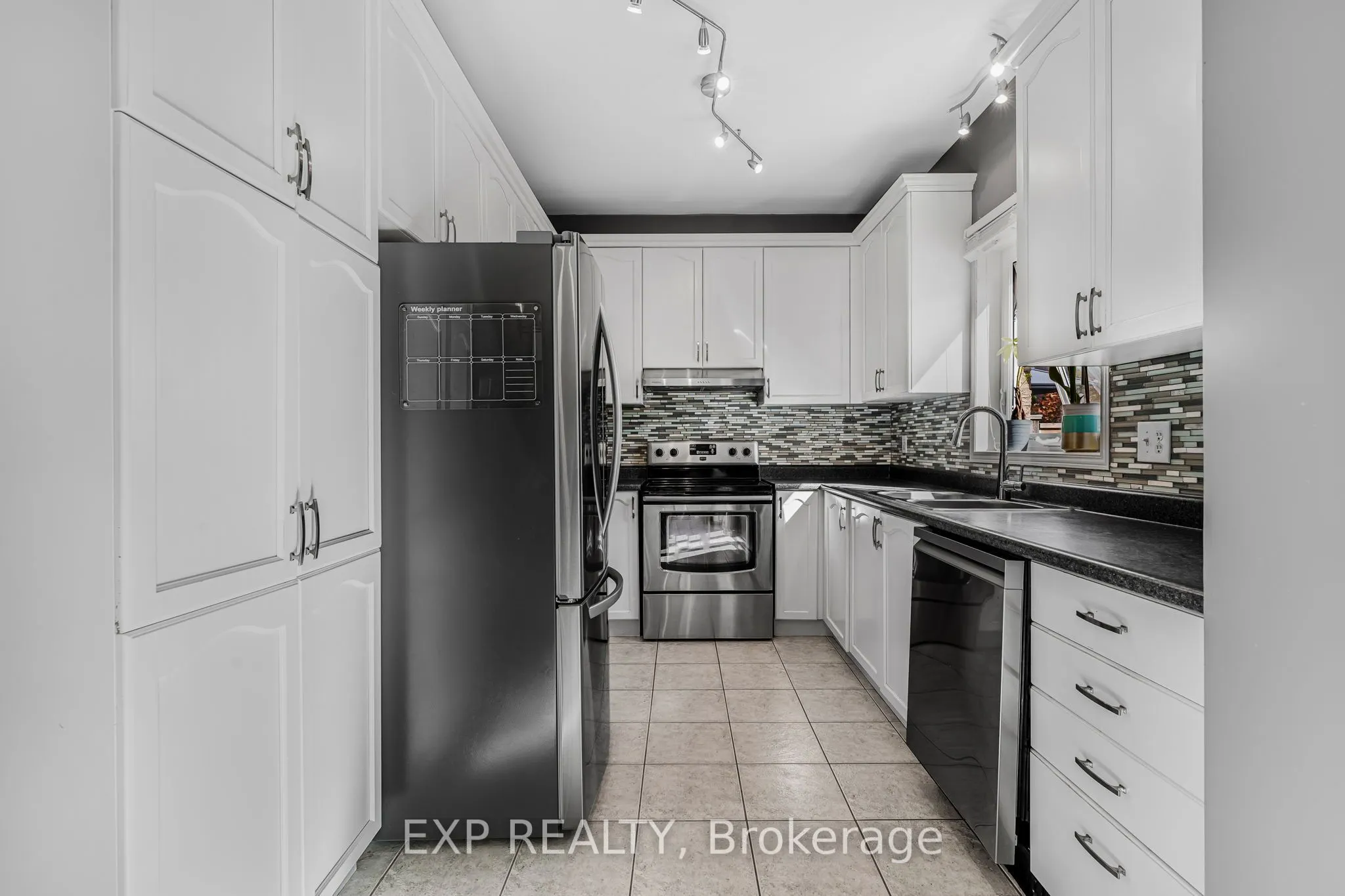 117 Glenmeadow Crescent