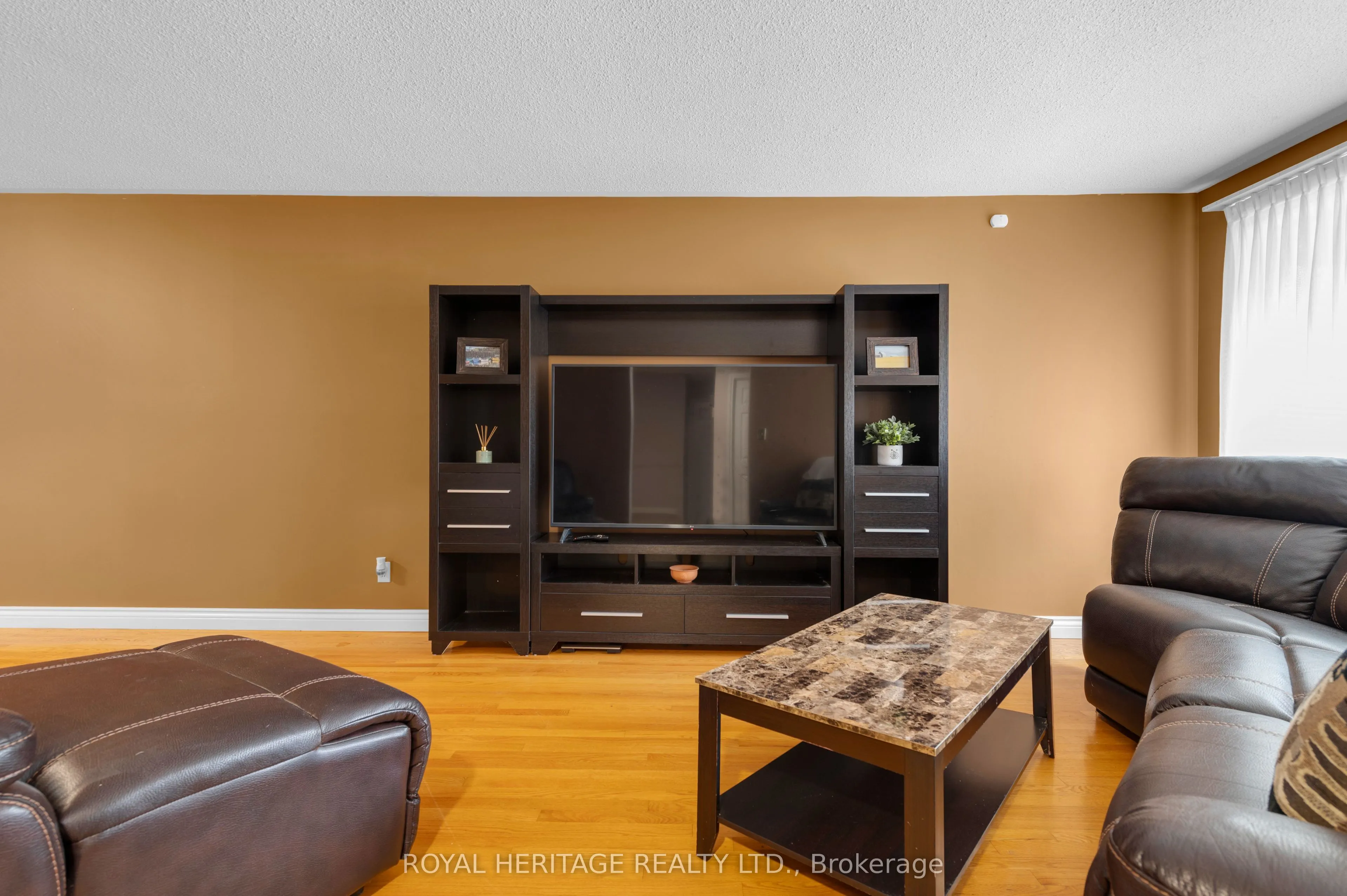 10 Briarwood Crescent