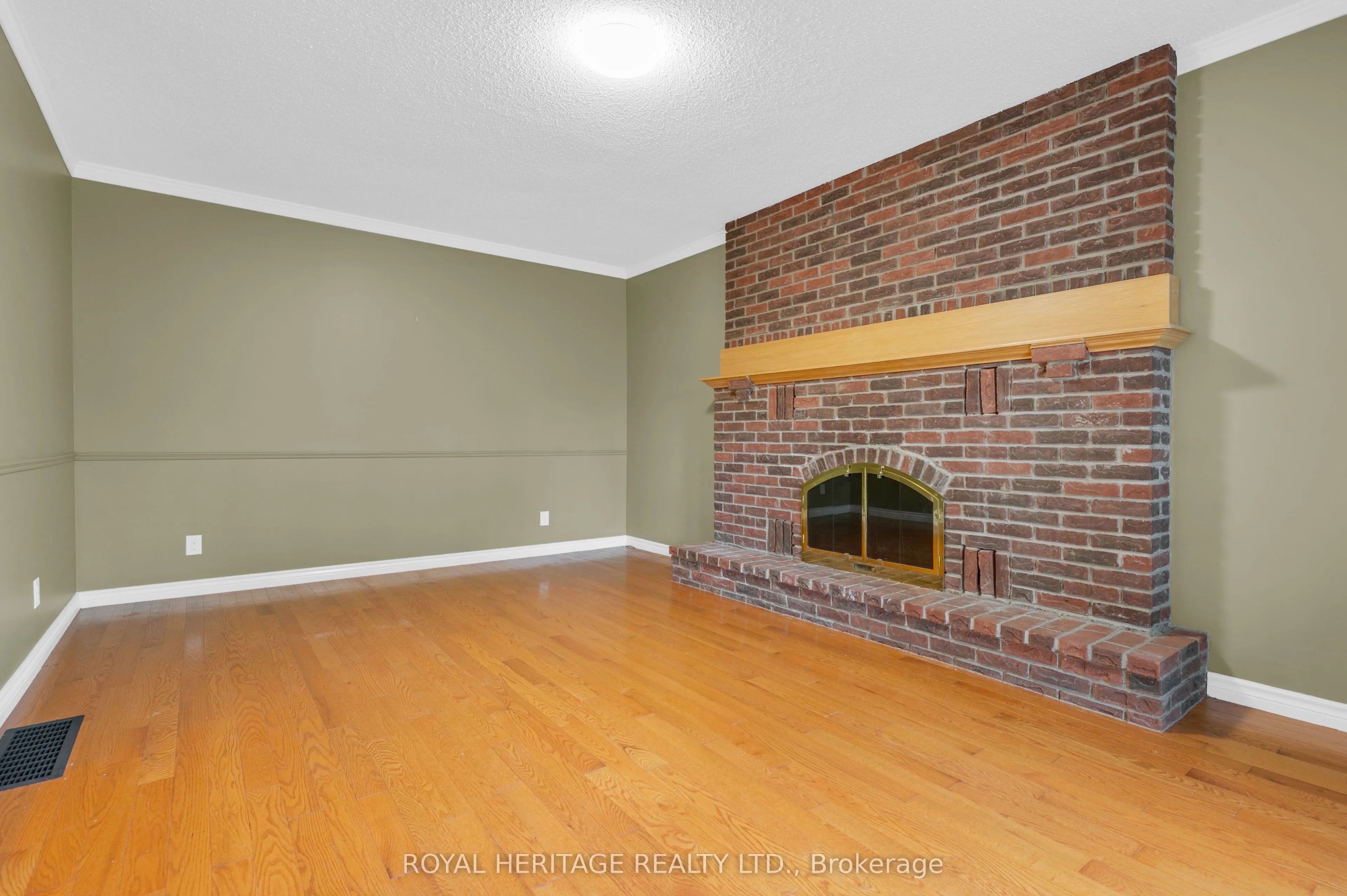 10 Briarwood Crescent