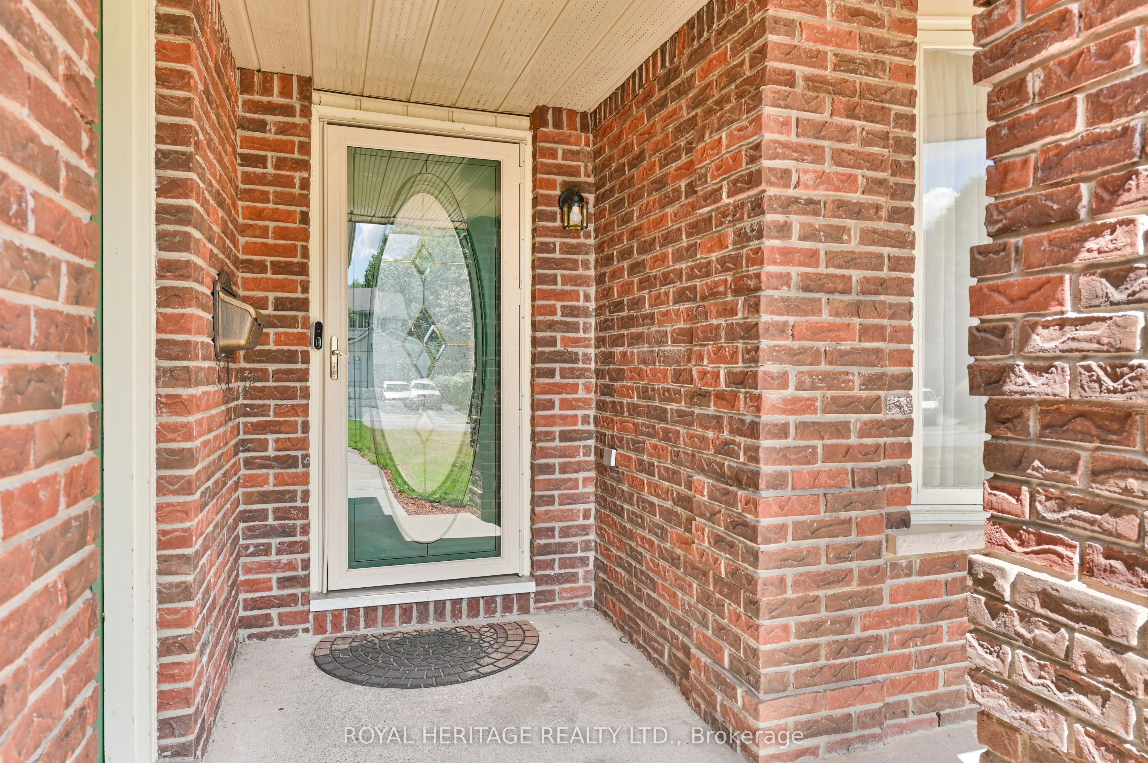 10 Briarwood Crescent