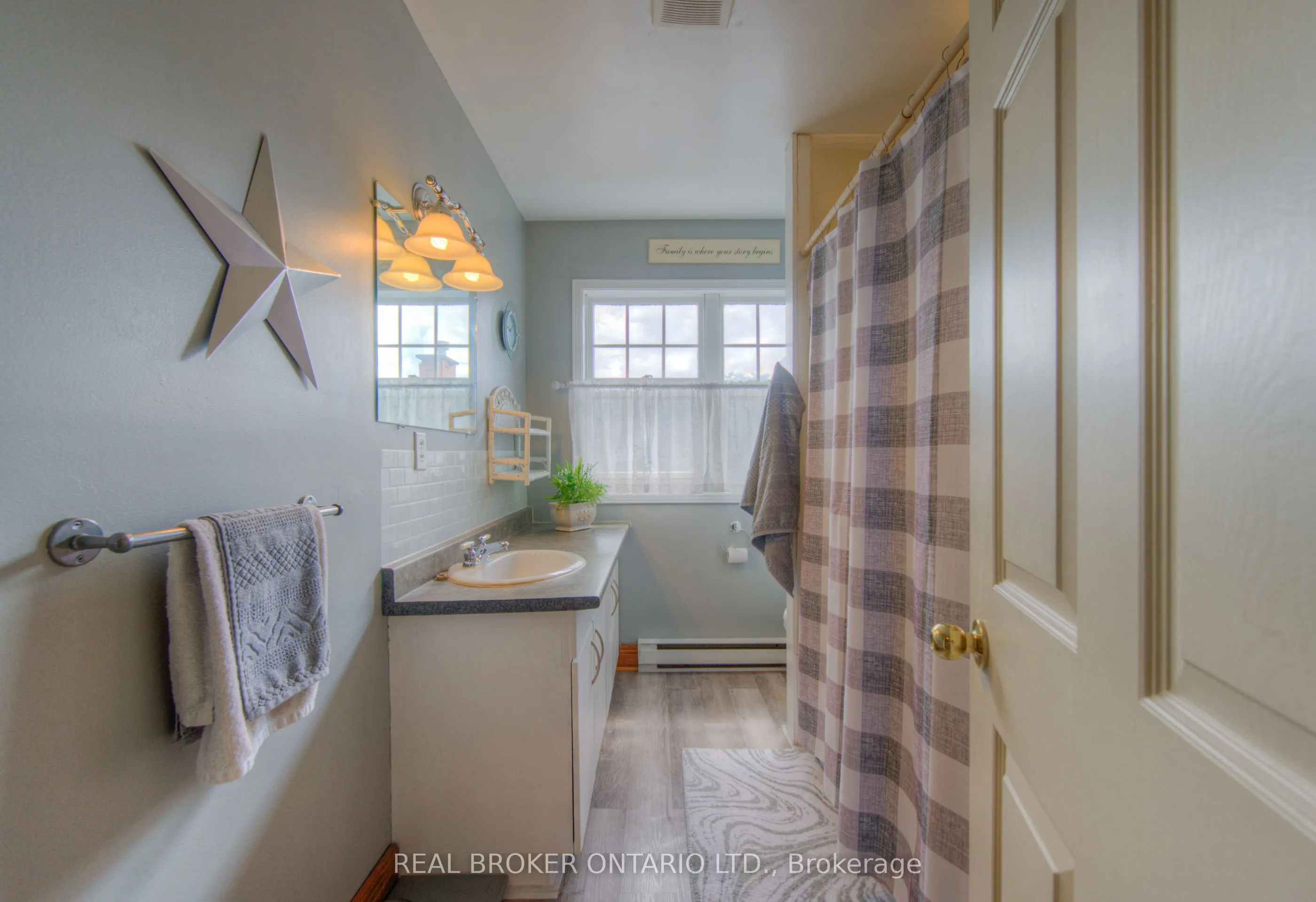 138 Forest Road