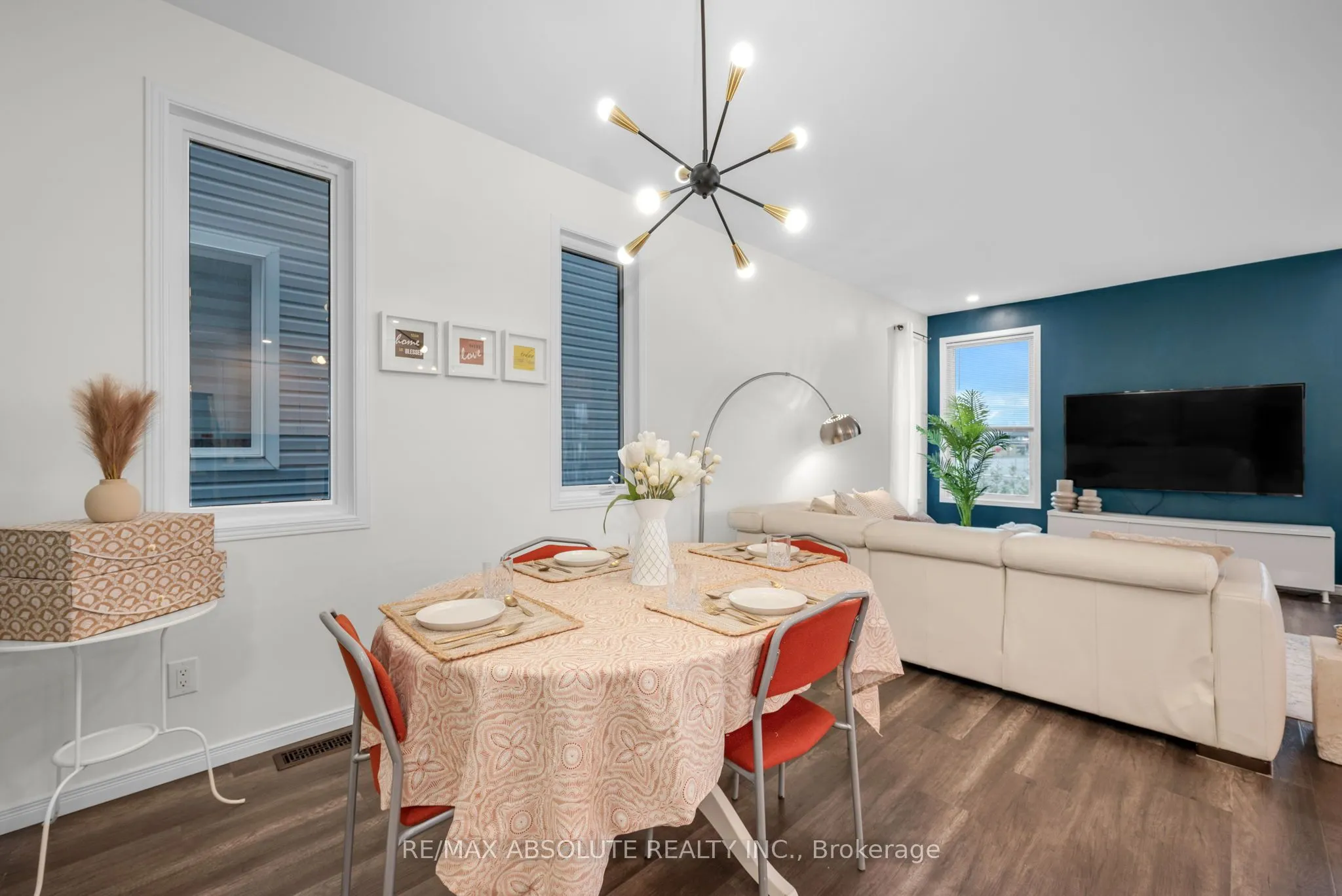 302 Haliburton Heights