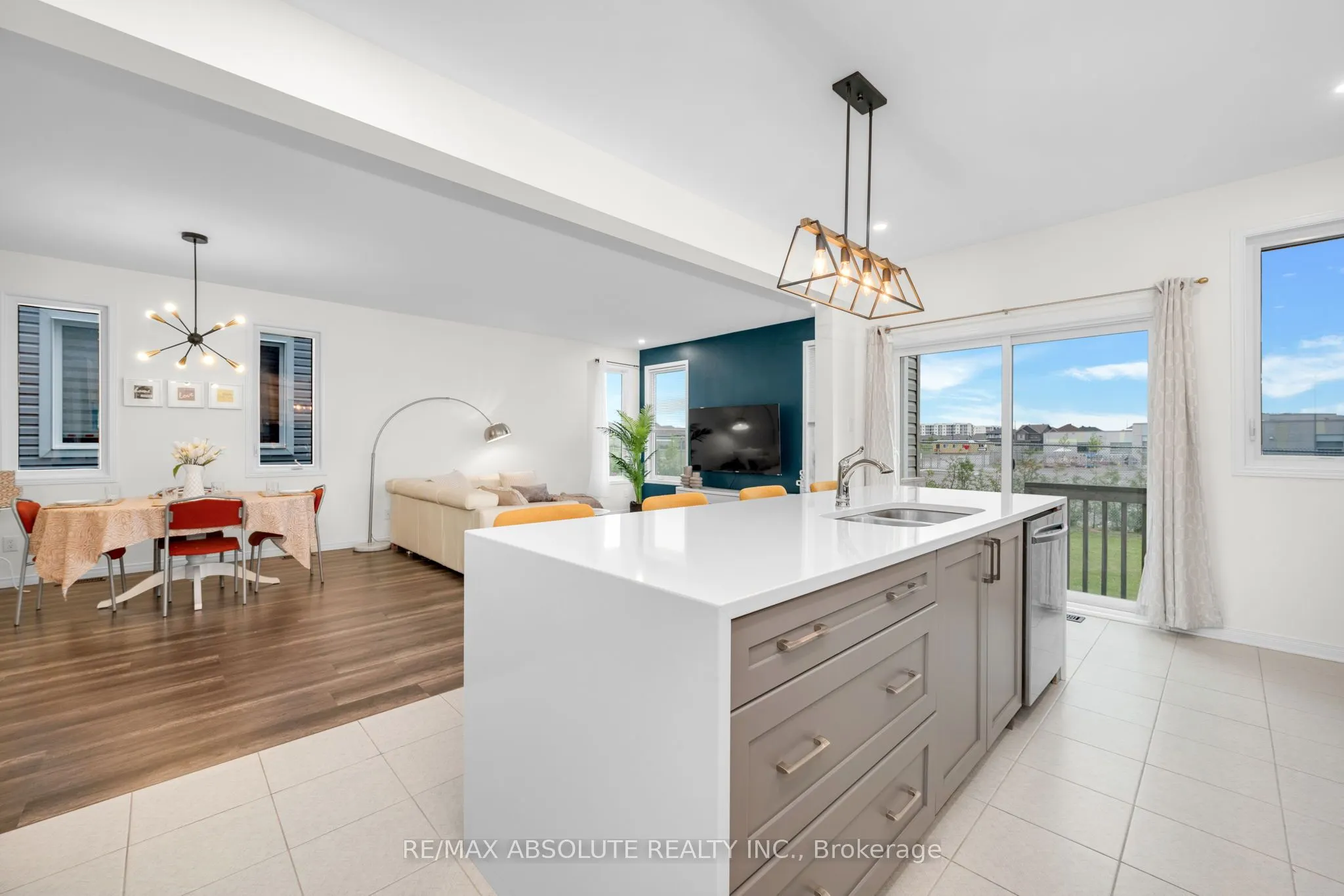 302 Haliburton Heights