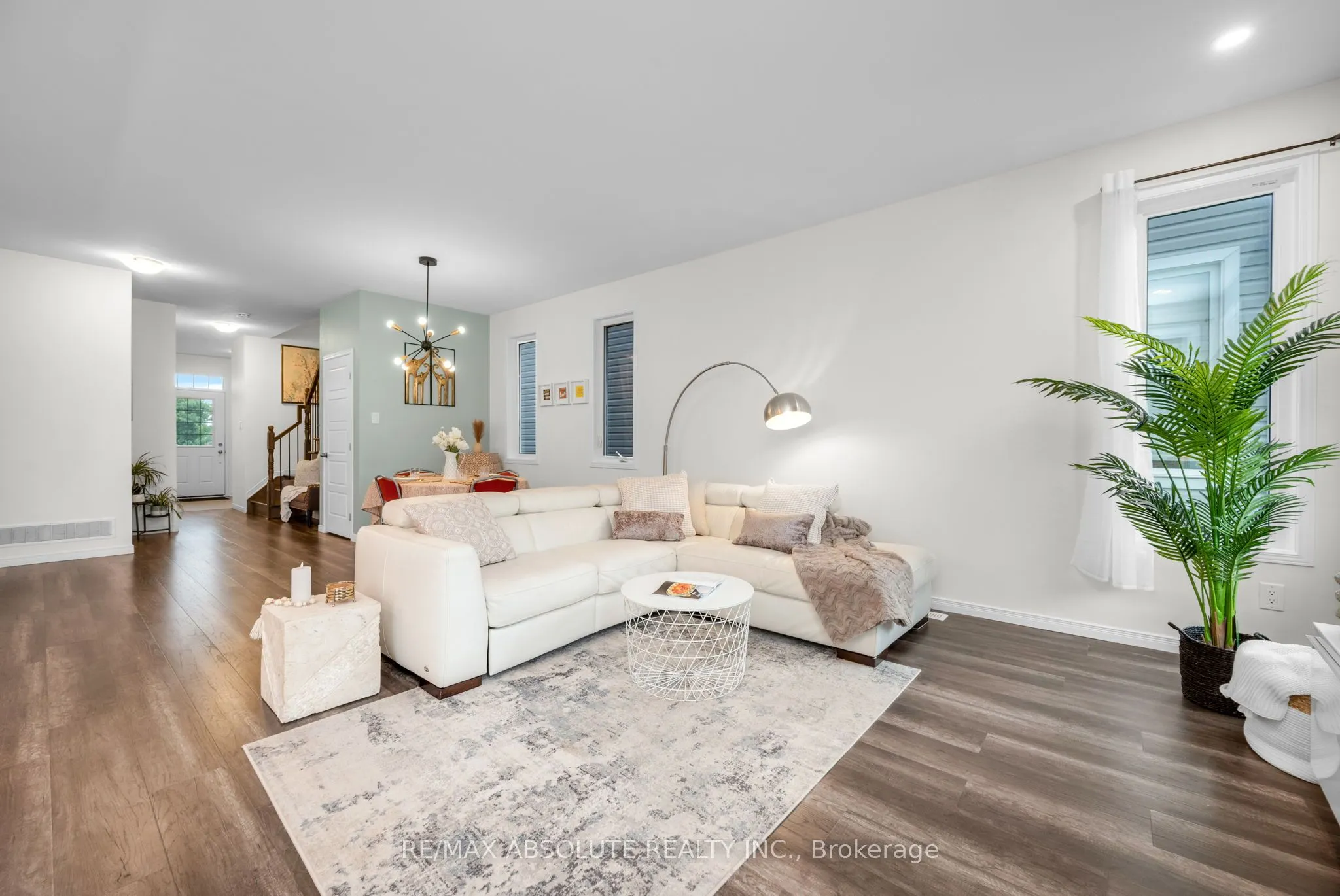 302 Haliburton Heights