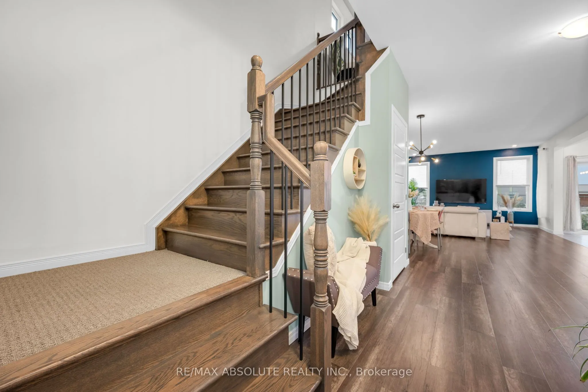 302 Haliburton Heights
