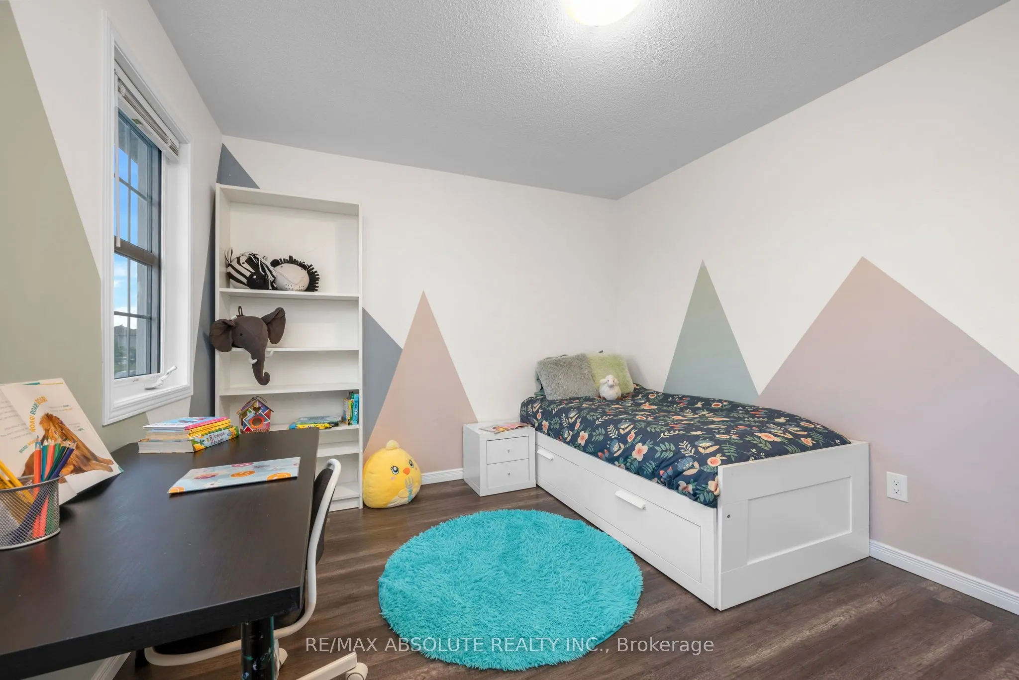 302 Haliburton Heights