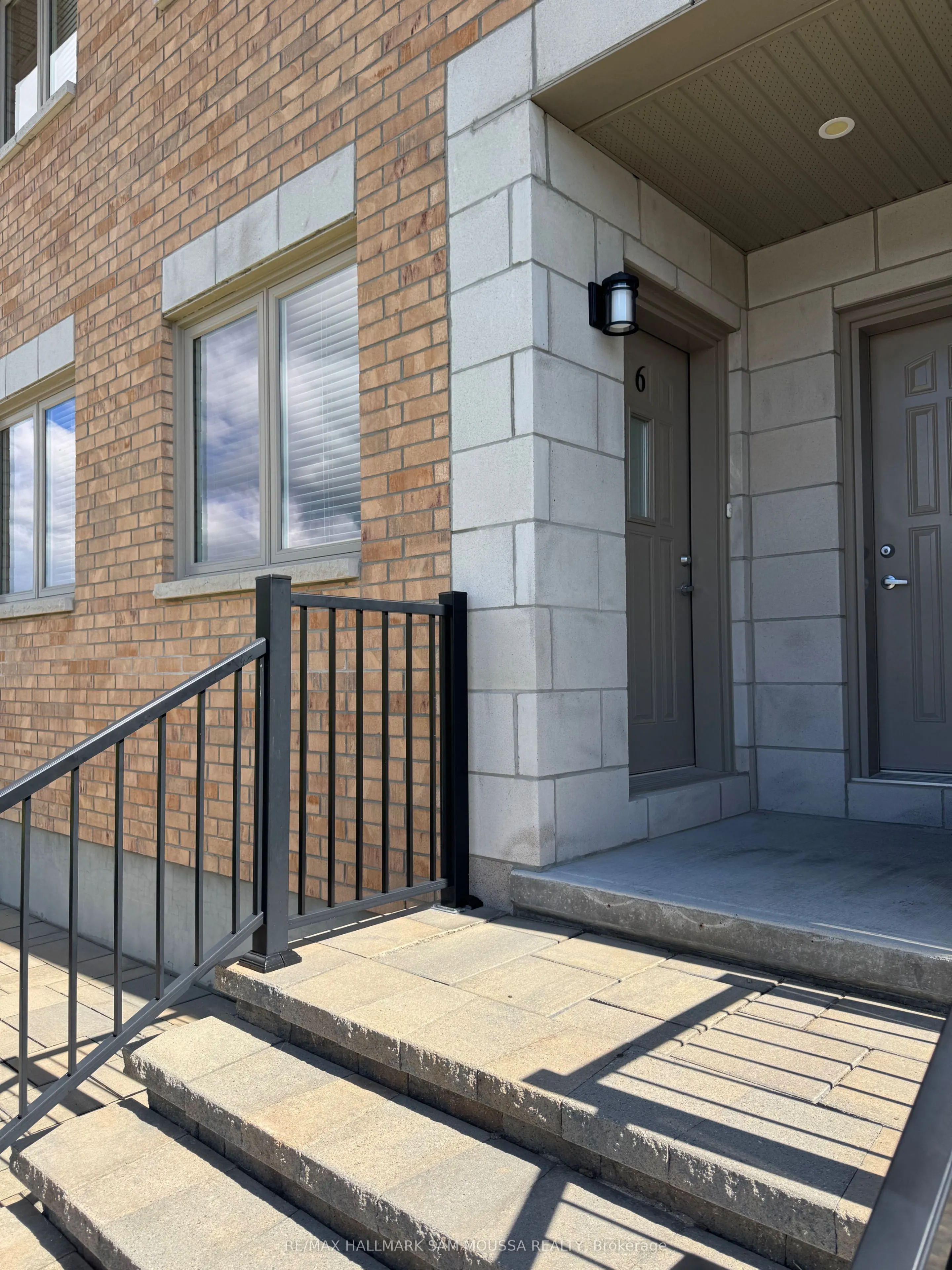 39 Senators Gate Drive, #6