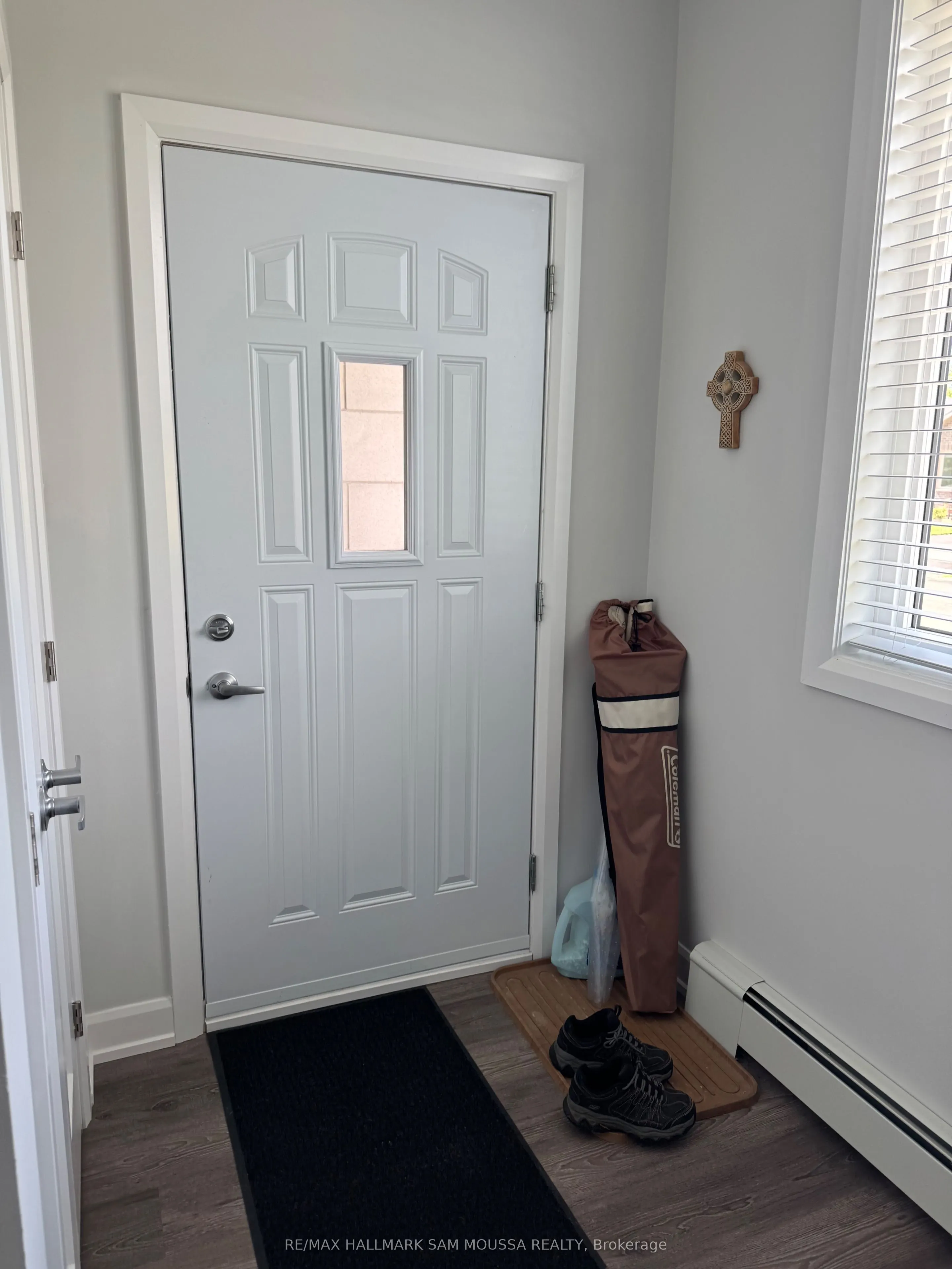 39 Senators Gate Drive, #6