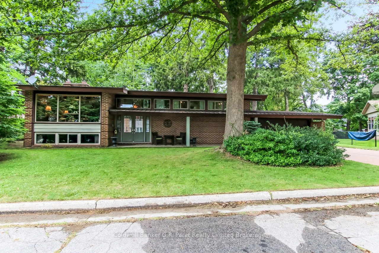 7 & 9 Lisgar Court