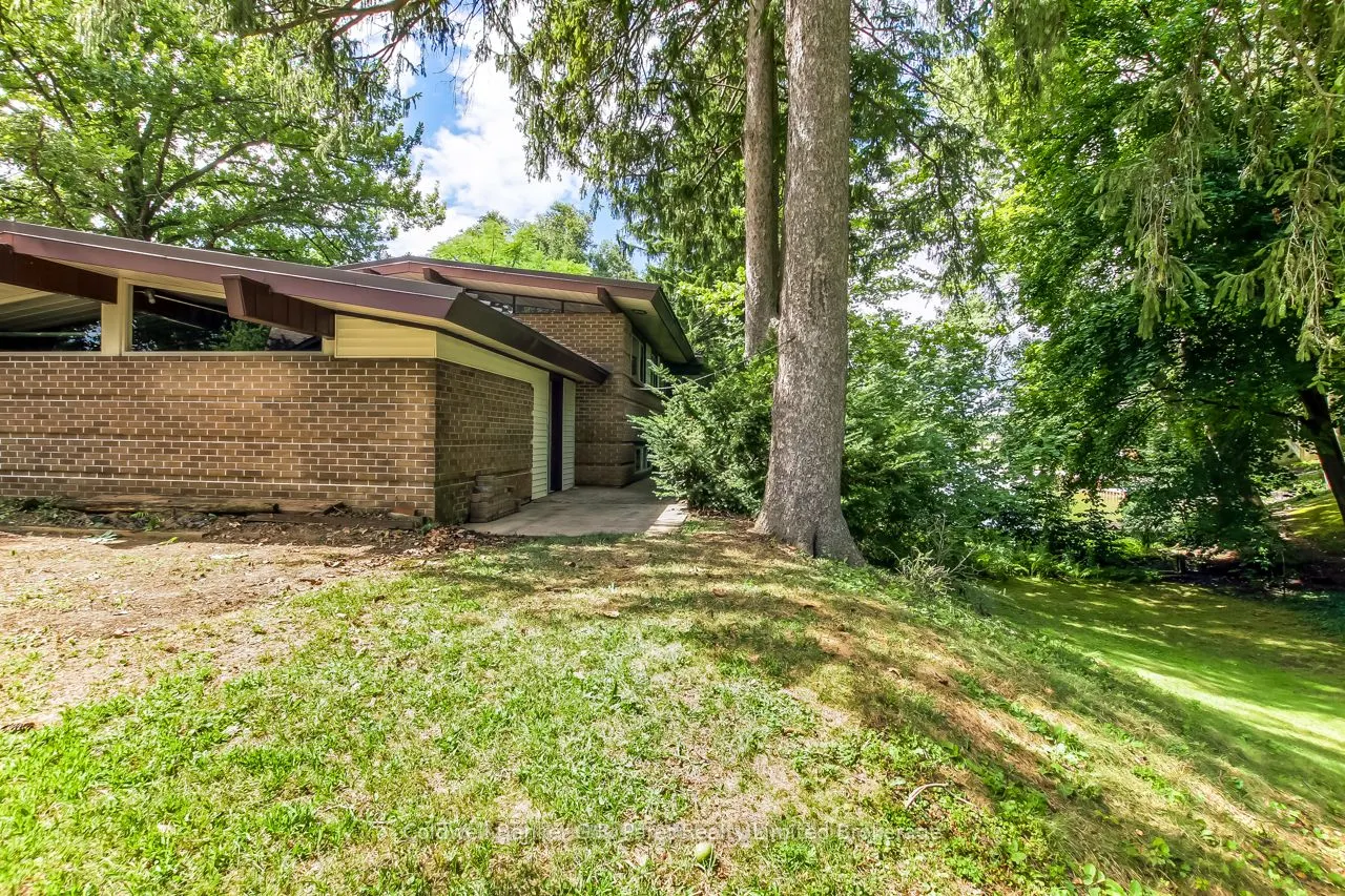 7 & 9 Lisgar Court