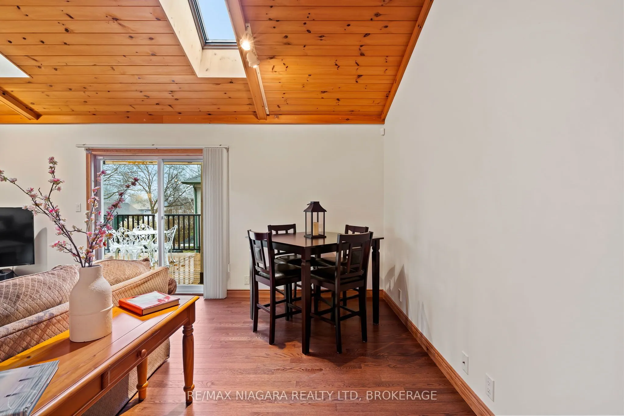 88 Tennessee Avenue, #Main