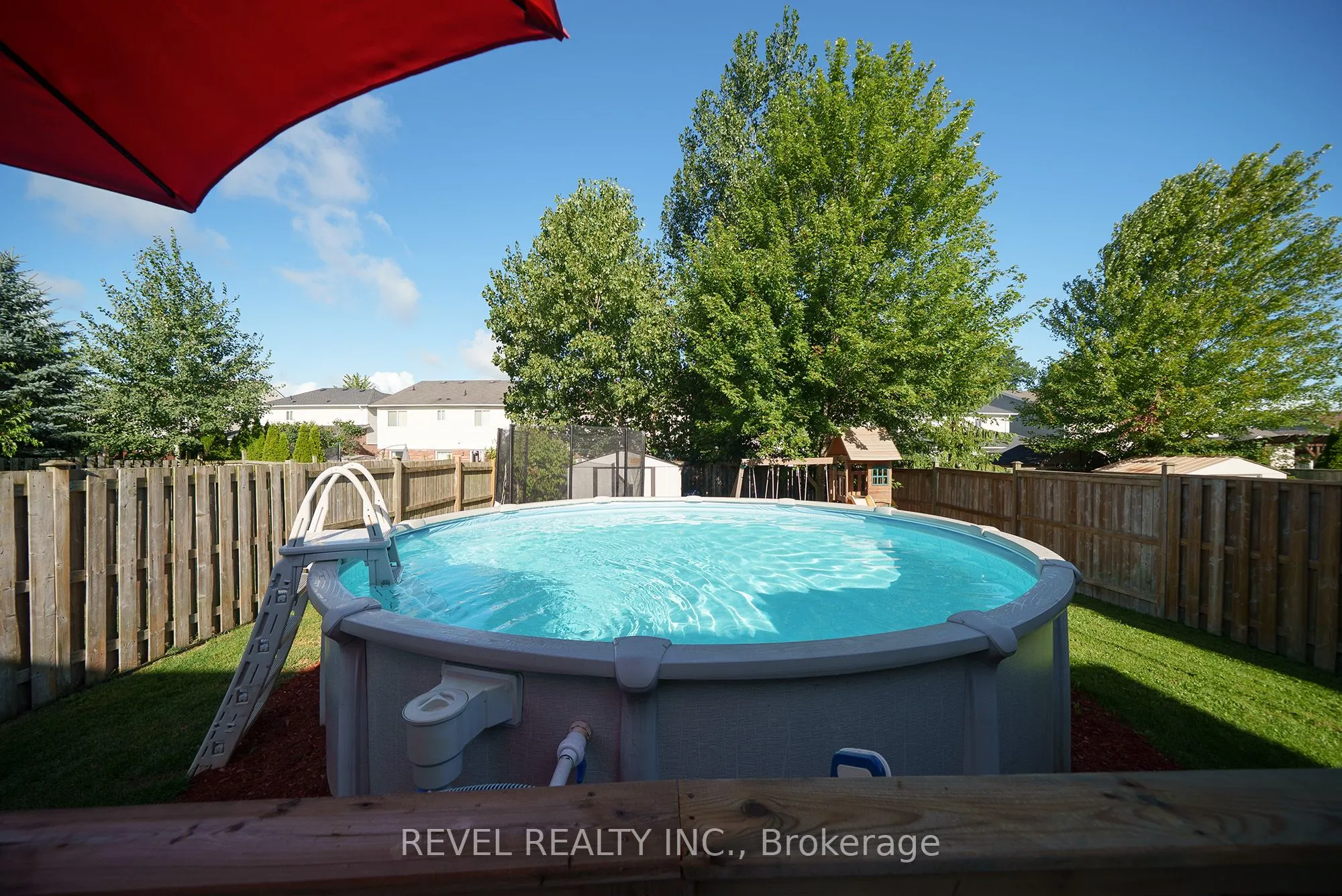 22 Hollinrake Avenue