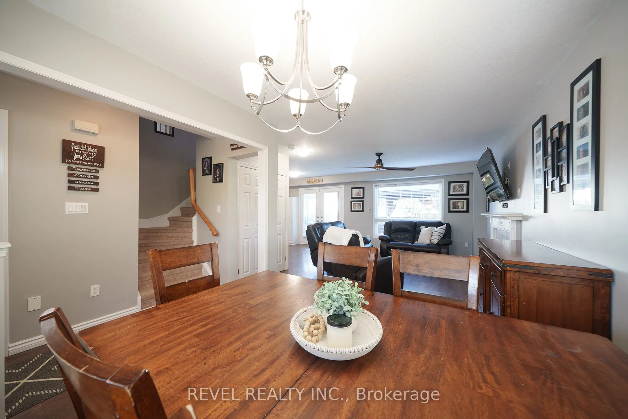 22 Hollinrake Avenue