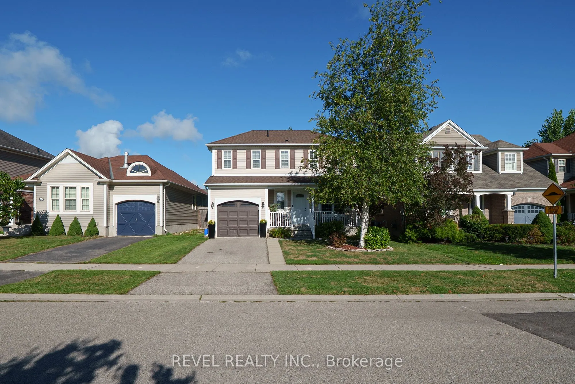 22 Hollinrake Avenue