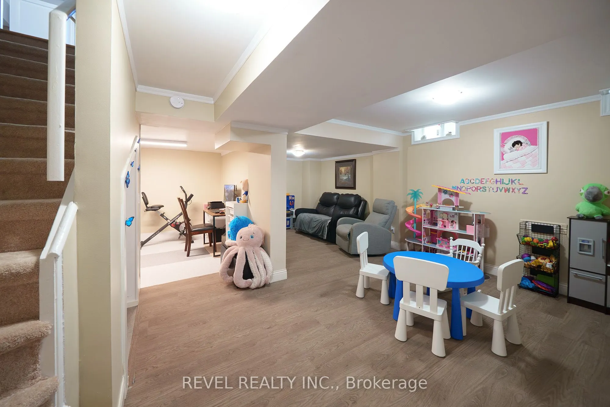 22 Hollinrake Avenue