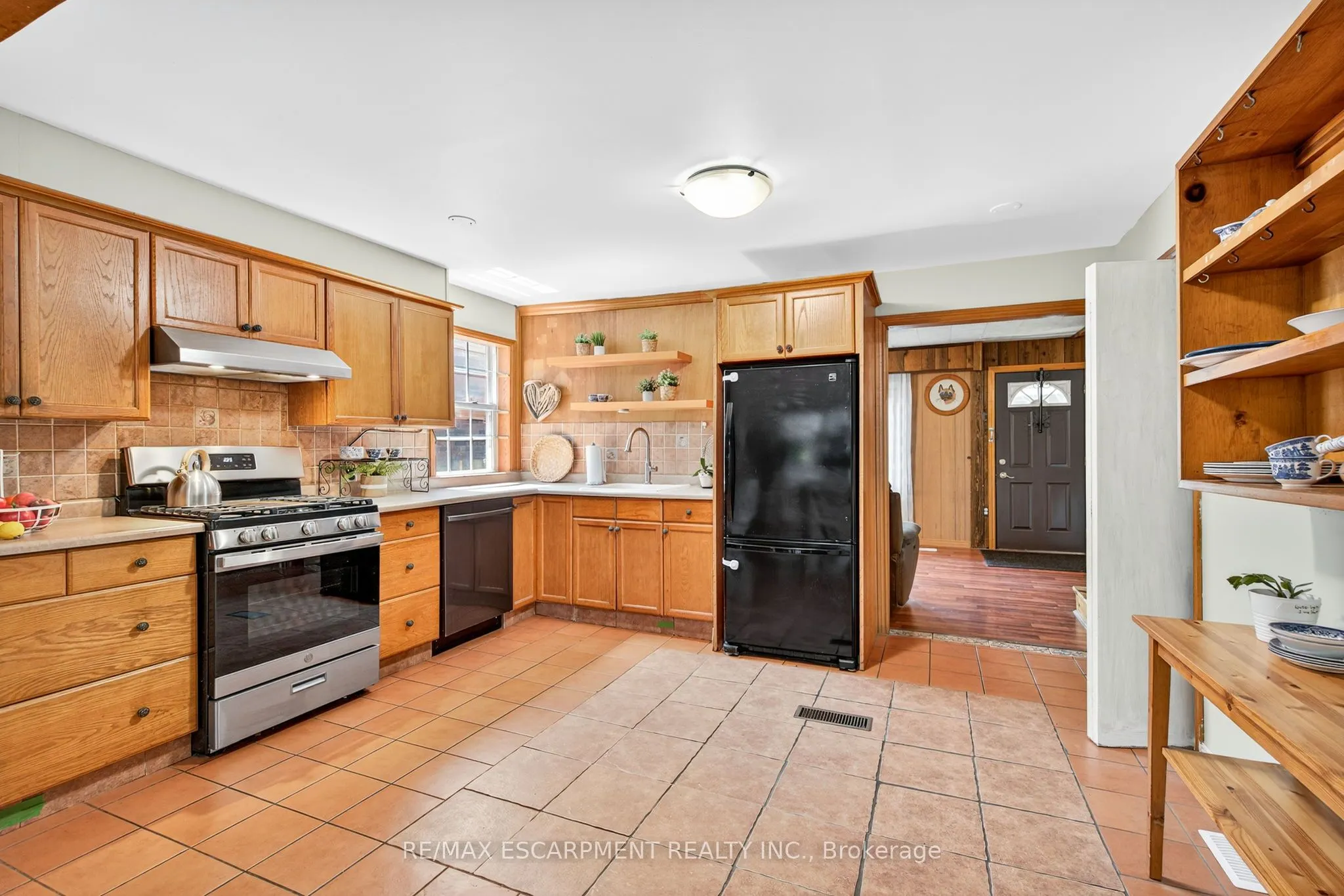 146 Normanhurst Avenue W