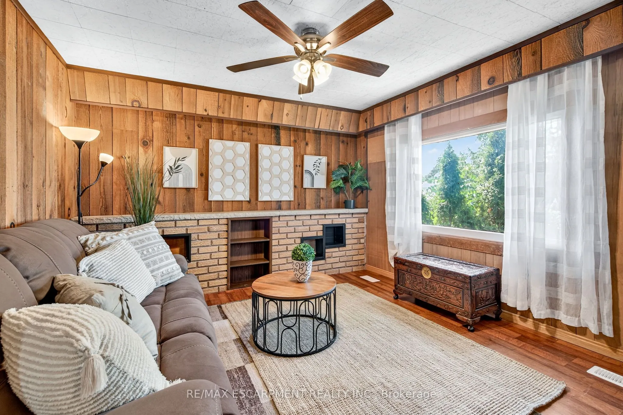 146 Normanhurst Avenue W